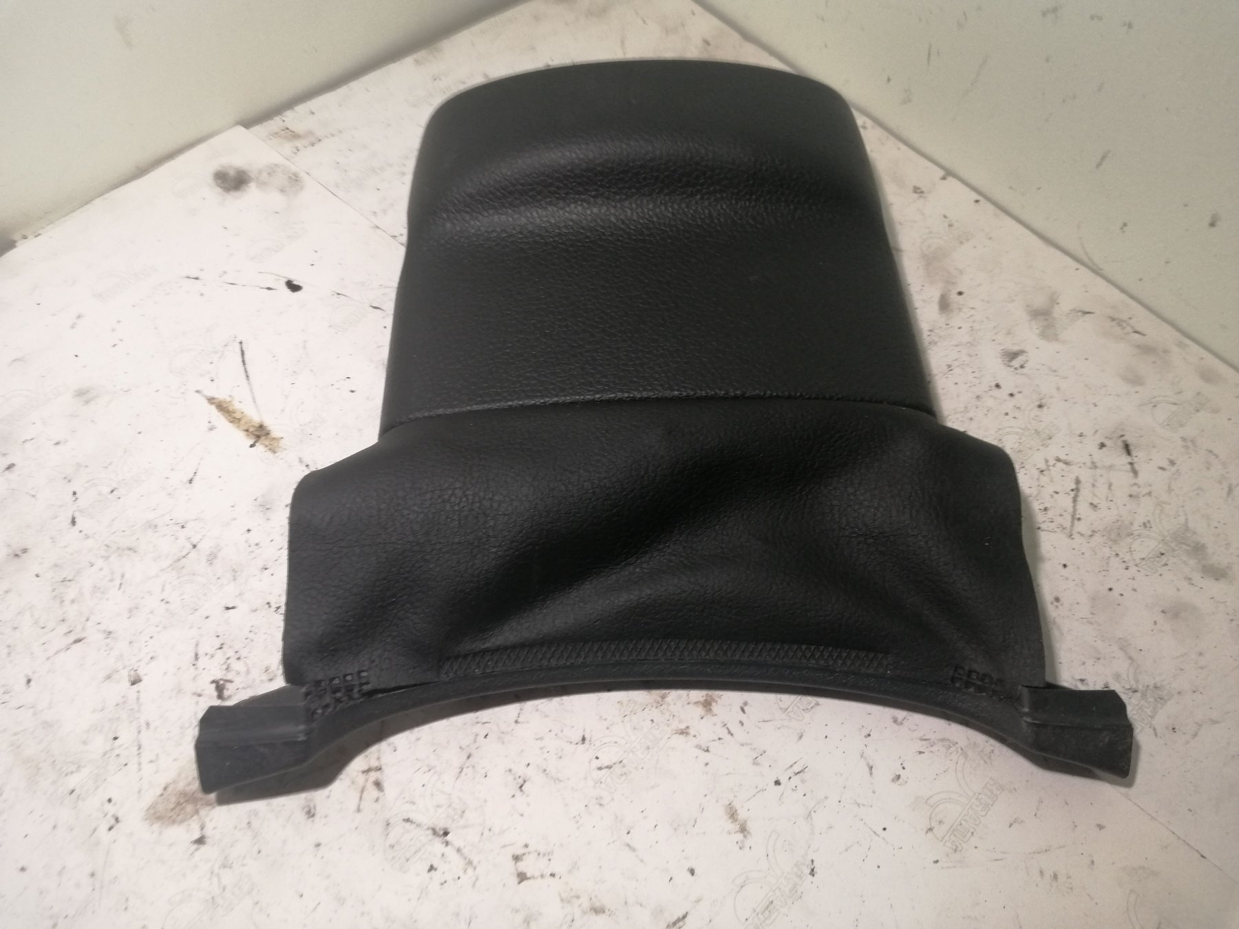 Кожух рульової колонки Volkswagen Golf VI (2008-2012) 5N0858560C