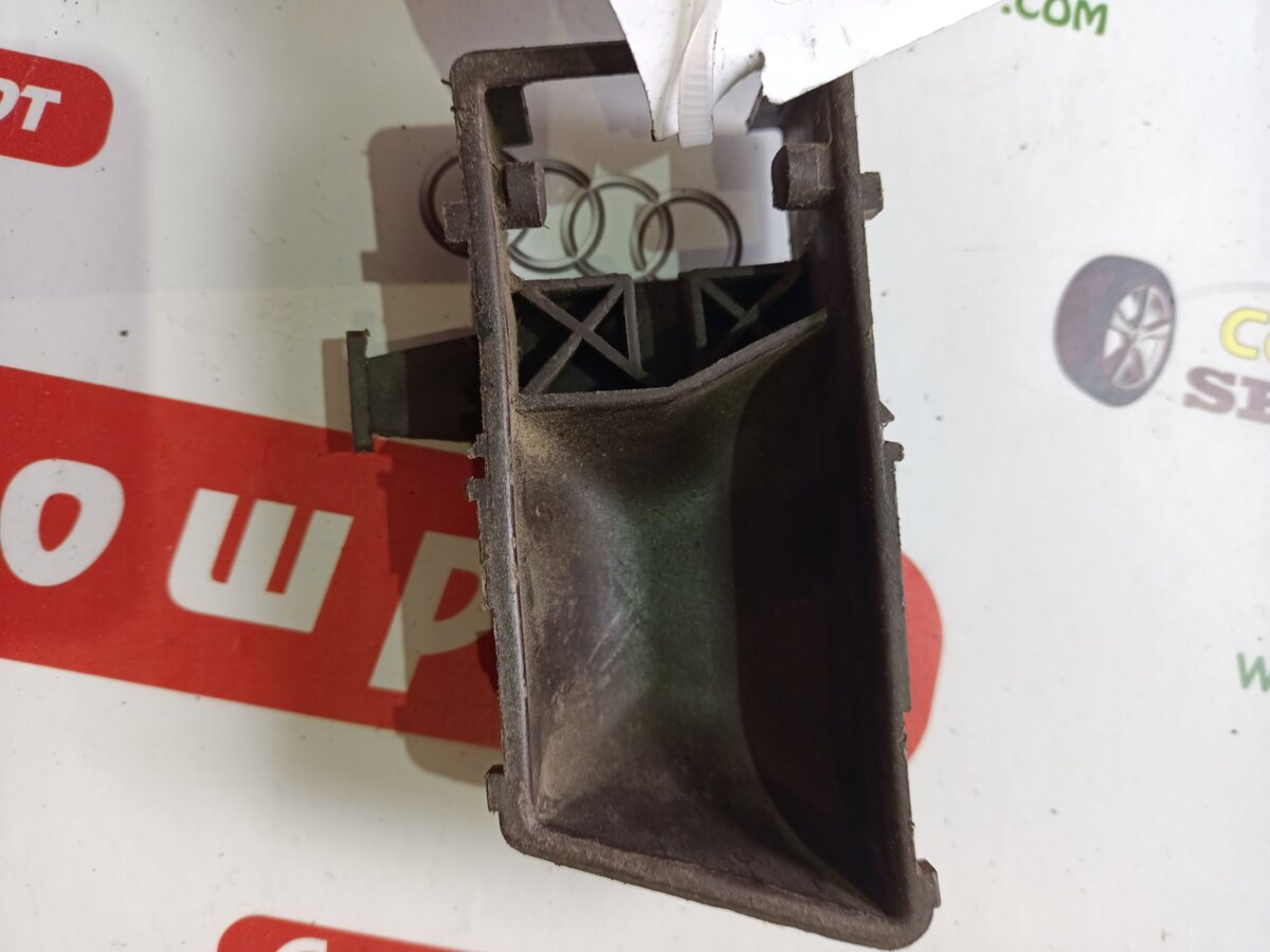 Ручка двери внутр передняя левая Volkswagen Jetta II 1984-1992 321837235A