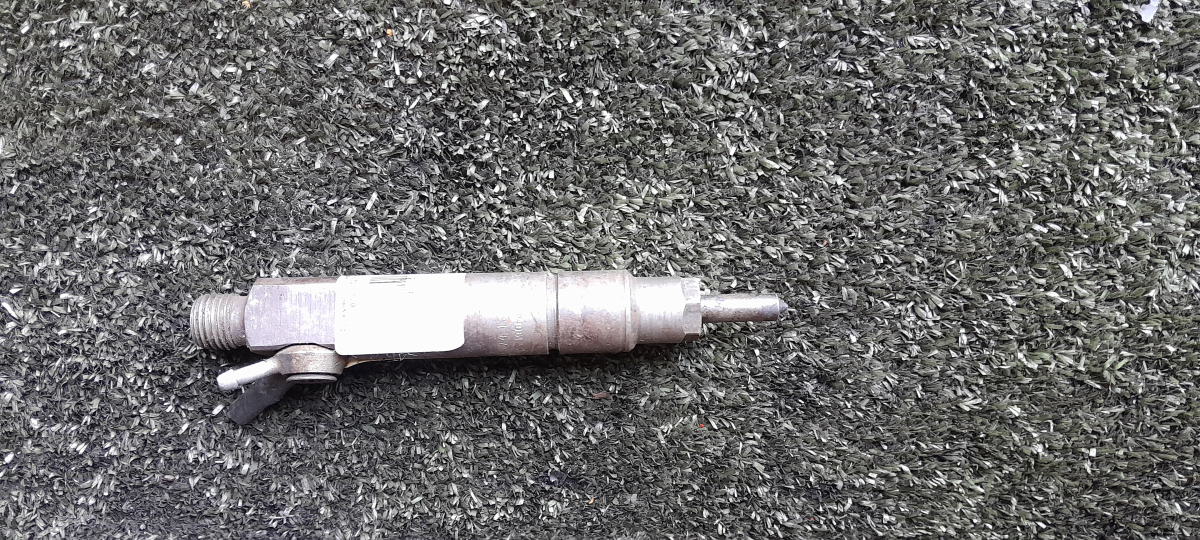 форсунка дизельна в зборі Volkswagen LT 28-35 II 1996-2006 074130201C