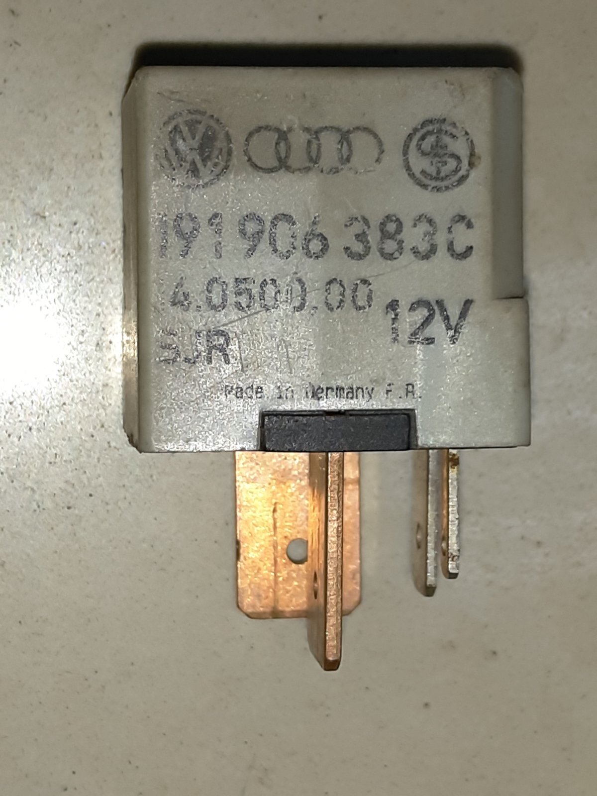 реле паливного насоса; реле електробензонасосу Volkswagen Passat B3 (1988-1993) 191906383C