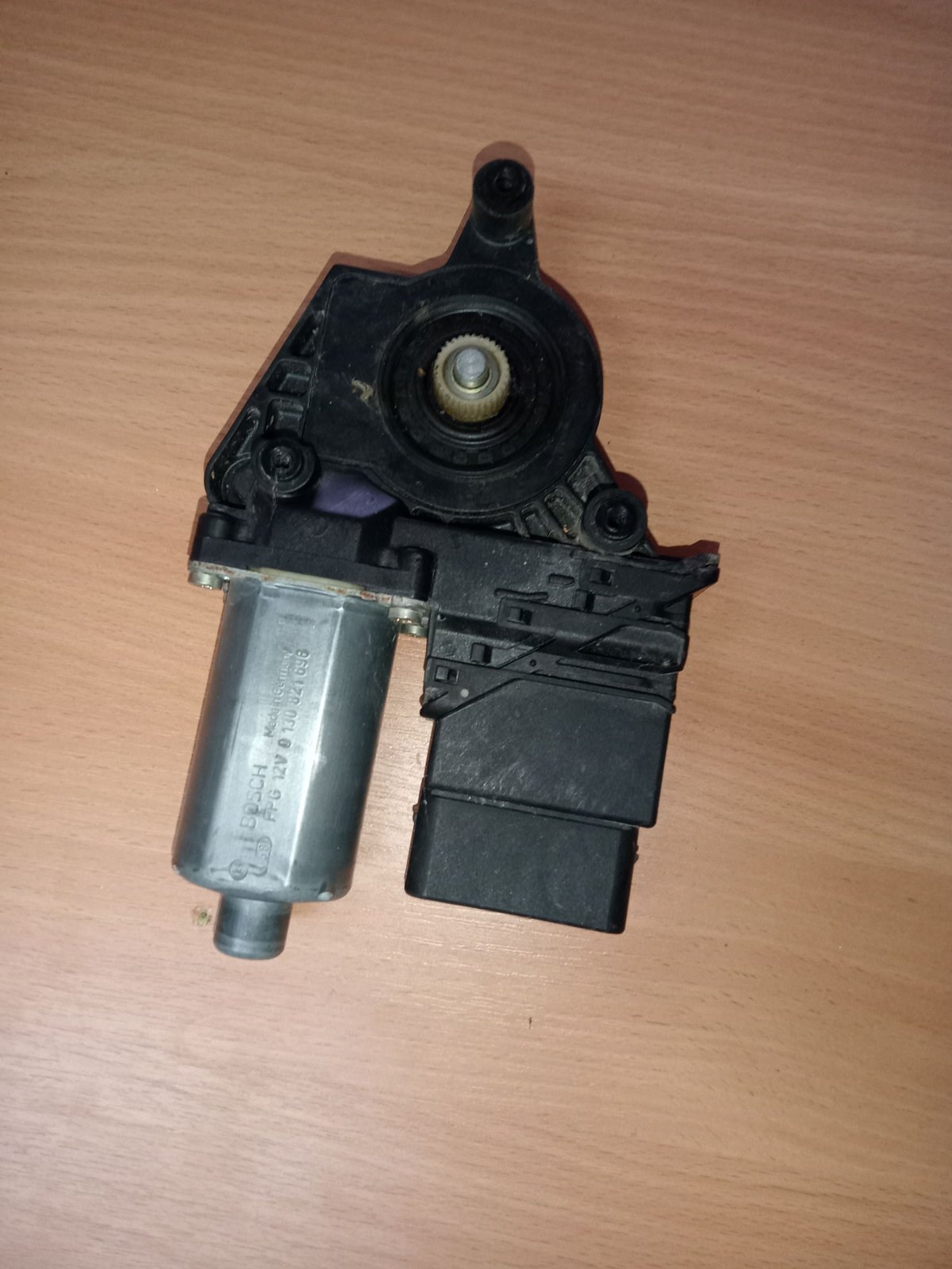 Блок керування склопідіймача Volkswagen Passat B5 (1996-2005) 0130821696