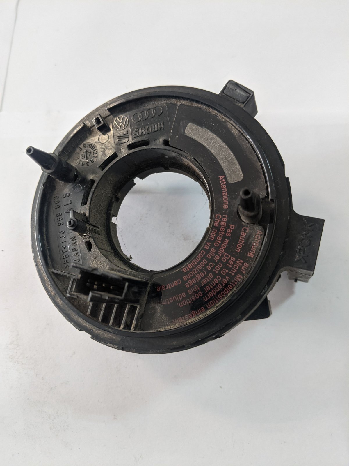 касета airbag; кільце айрбег контактне; кільце ейрбег контактне; кільце подушки безпеки; кільце рульового airbag; контактне кільце подушки безпеки; контактний блок подушки безпеки; підрульові контактна кільце; спіраль airbag; шлейф airbag; шлейф керма; кі