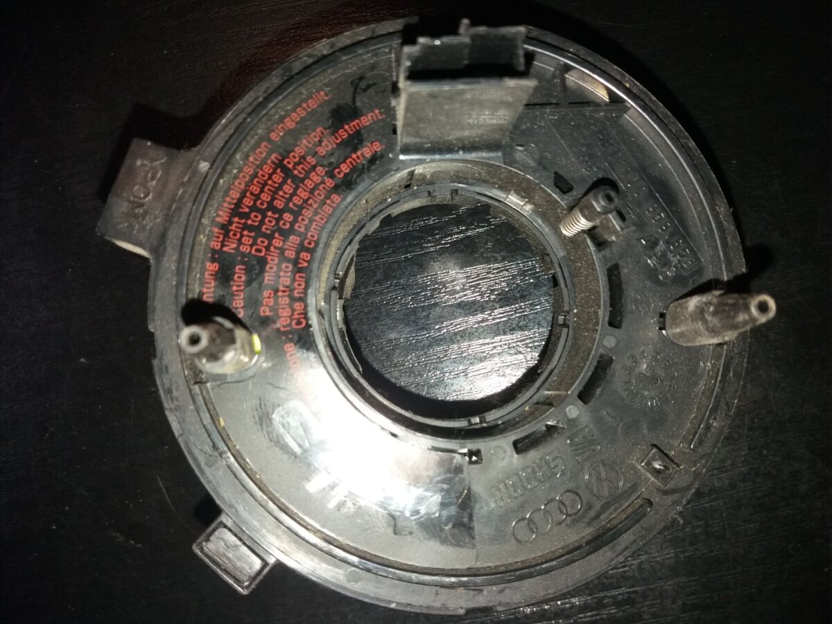 касета airbag; кільце айрбег контактне; кільце ейрбег контактне; кільце подушки безпеки; кільце рульового airbag; контактне кільце подушки безпеки; контактний блок подушки безпеки; підрульові контактна кільце; спіраль airbag; шлейф airbag; шлейф керма; кі