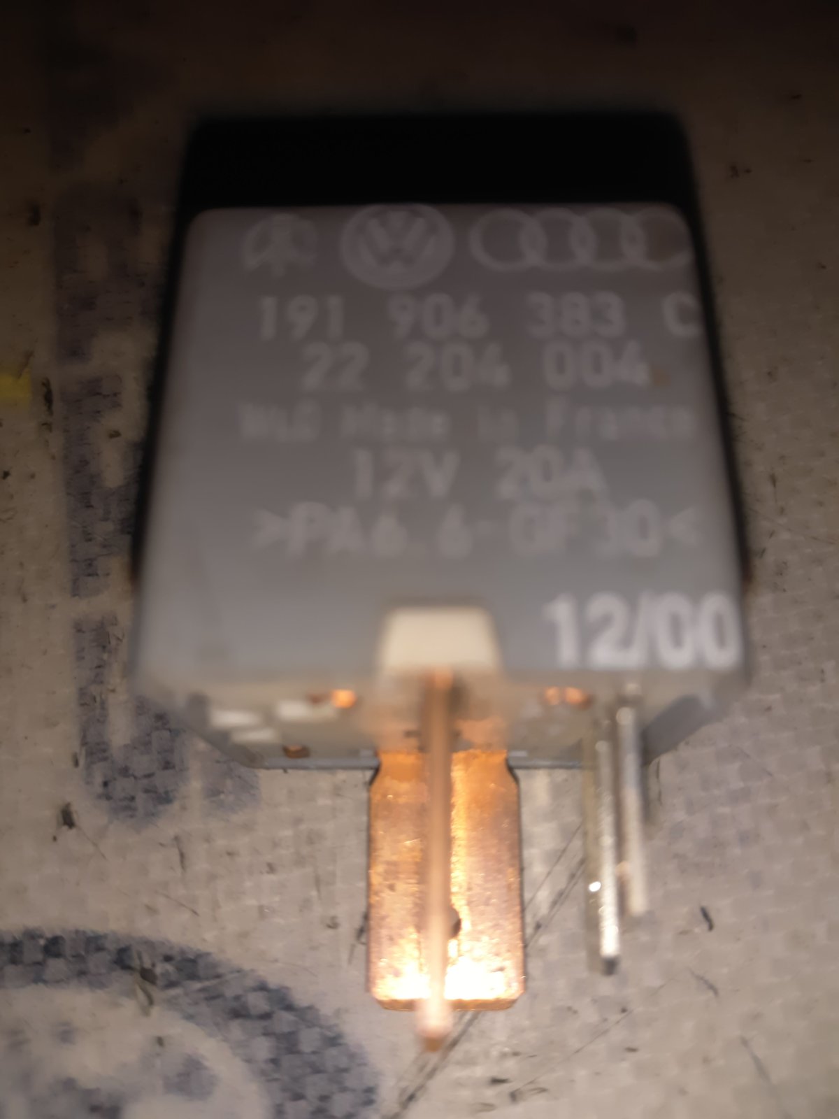 реле паливного насоса; реле електробензонасосу Volkswagen Passat B5 (1996-2005) 191906383C