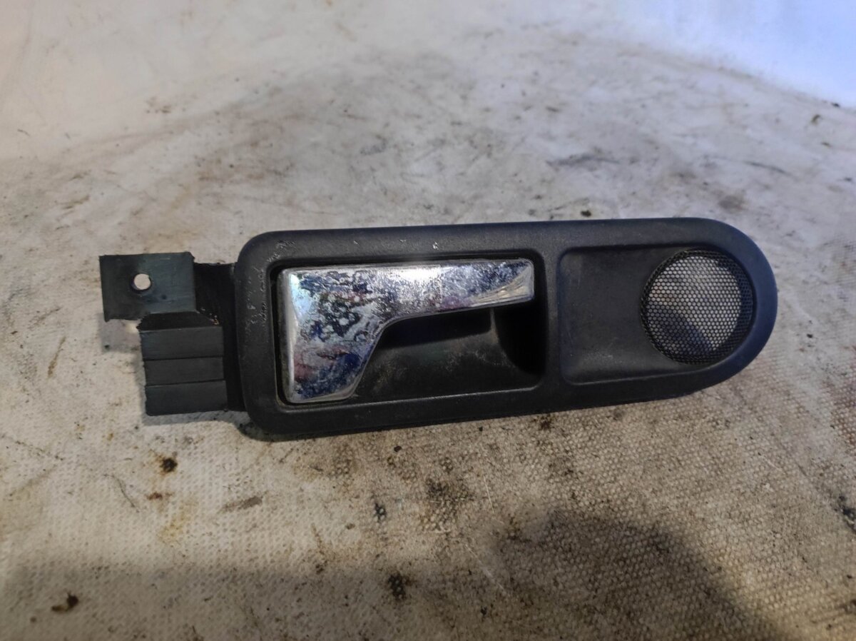 Ручка двері внутрішня (права, задня) Volkswagen Passat B5 (1996-2005) 3B0839114