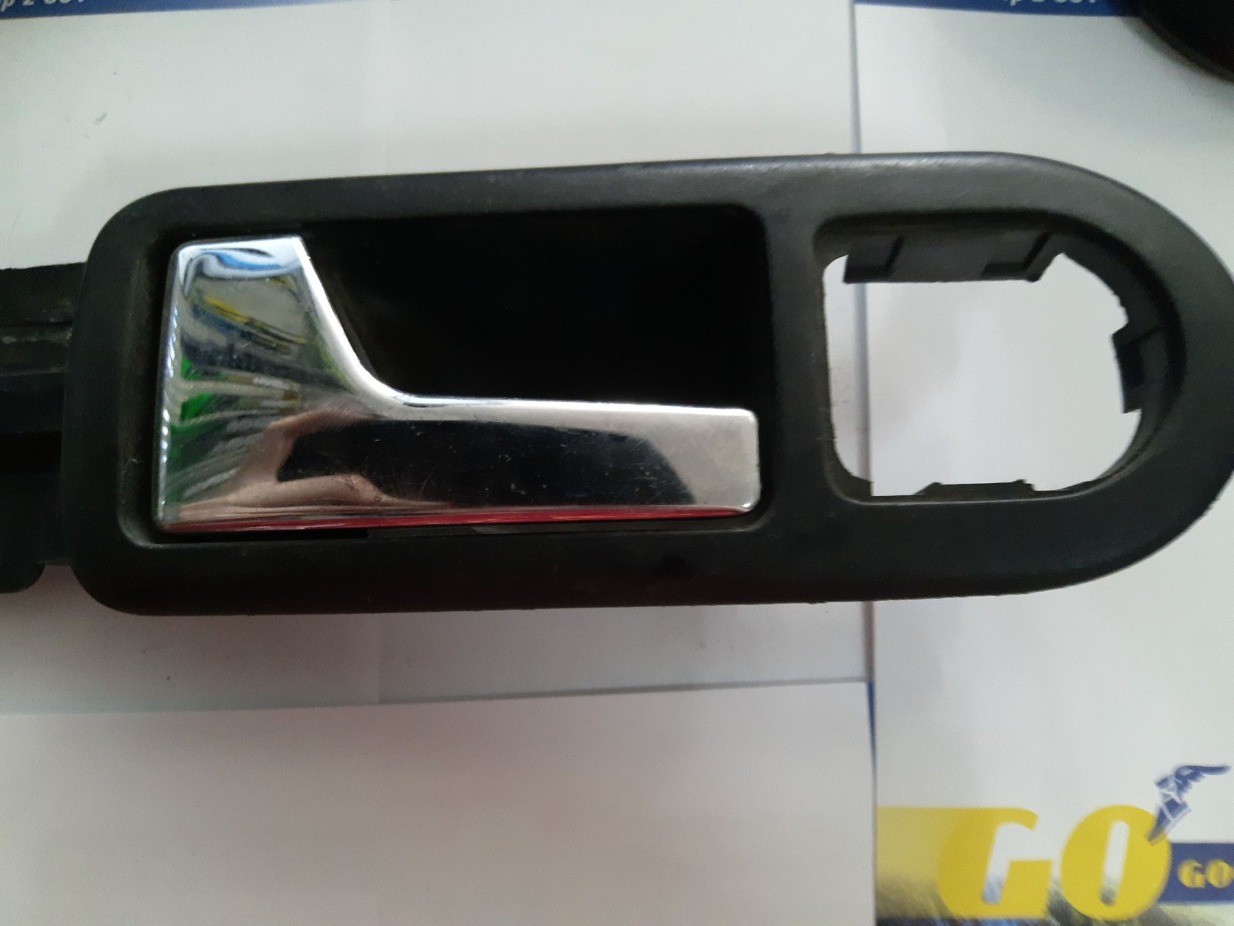 Ручка передня ліва Volkswagen Passat B5 (1996-2005) 3B1837113