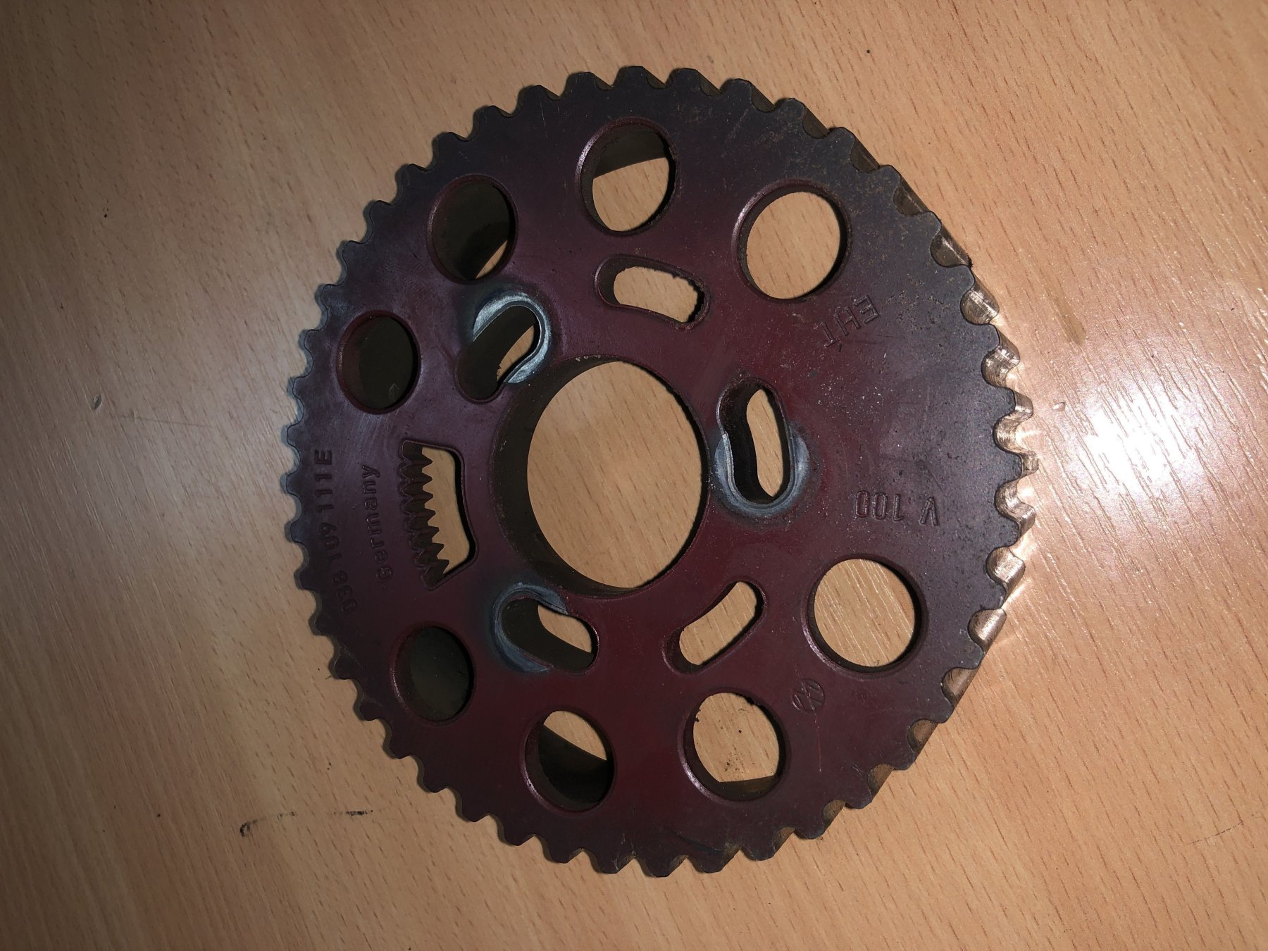 Автозапчастина Volkswagen Passat B6 (2005-2010) 038109111E