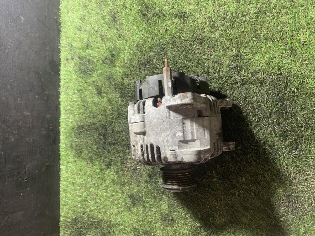 Генератор Volkswagen Passat B6 (2005-2010) 021903026L