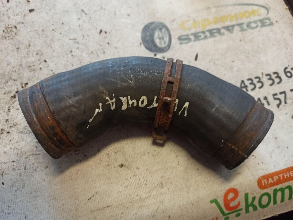 патрубок интеркуллера Volkswagen Passat B6 (2005-2010) 1K0145834L