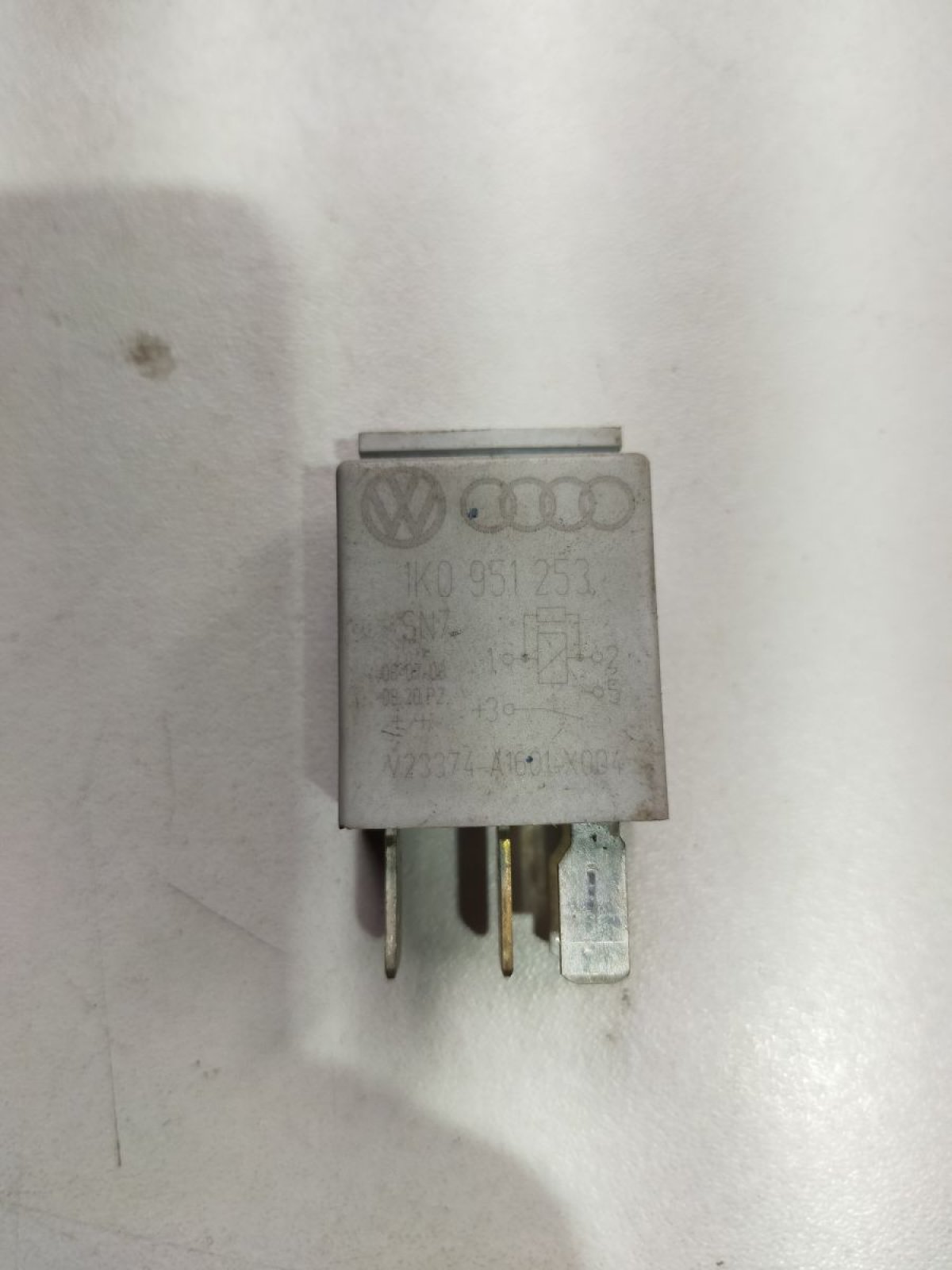 Volkswagen Passat B6 (2005-2010) 1K0951253