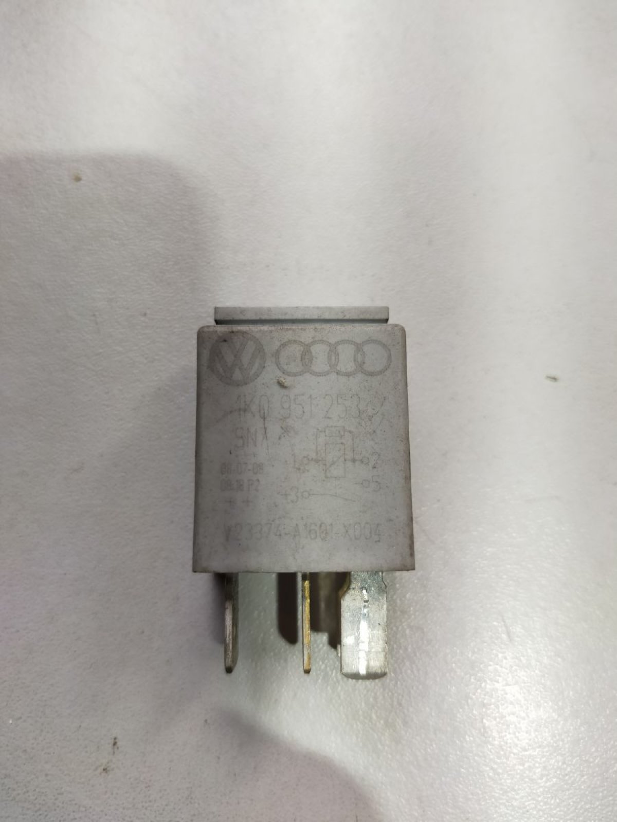 Volkswagen Passat B6 (2005-2010) 1K0951253