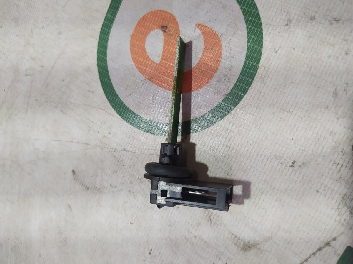 датчик температури навколишнього середовища Volkswagen Polo IV (2002-2009) 4B0820539