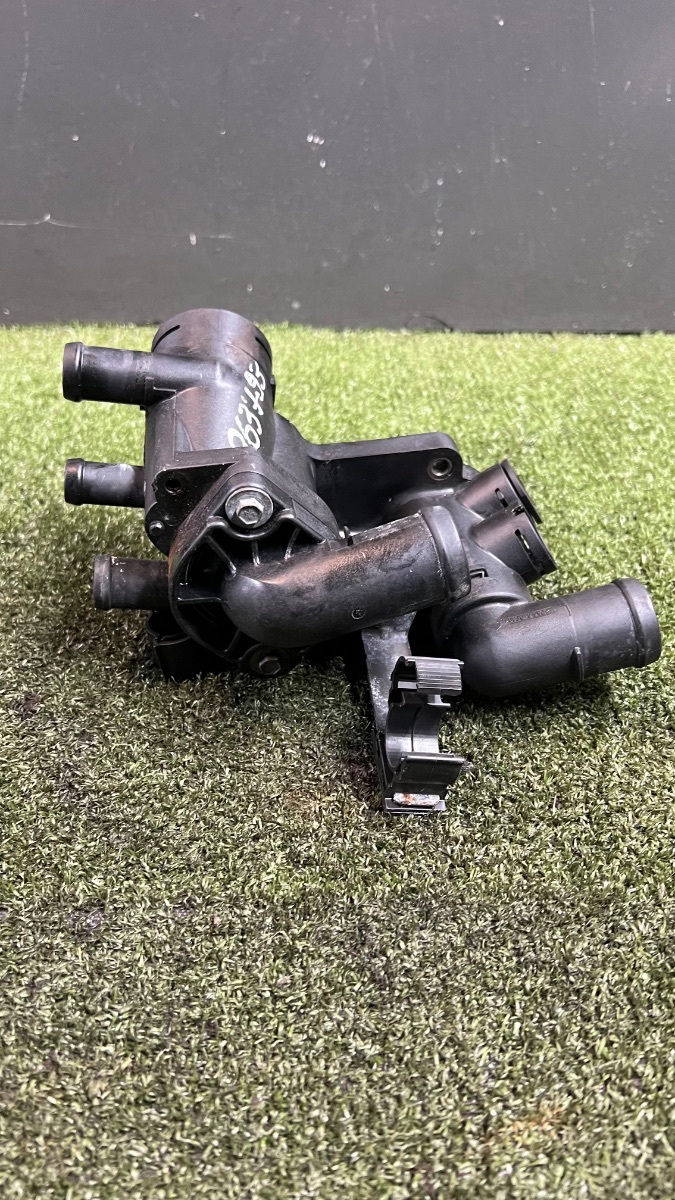 Корпус термостата Volkswagen Polo IV (2002-2009) 032121111AP