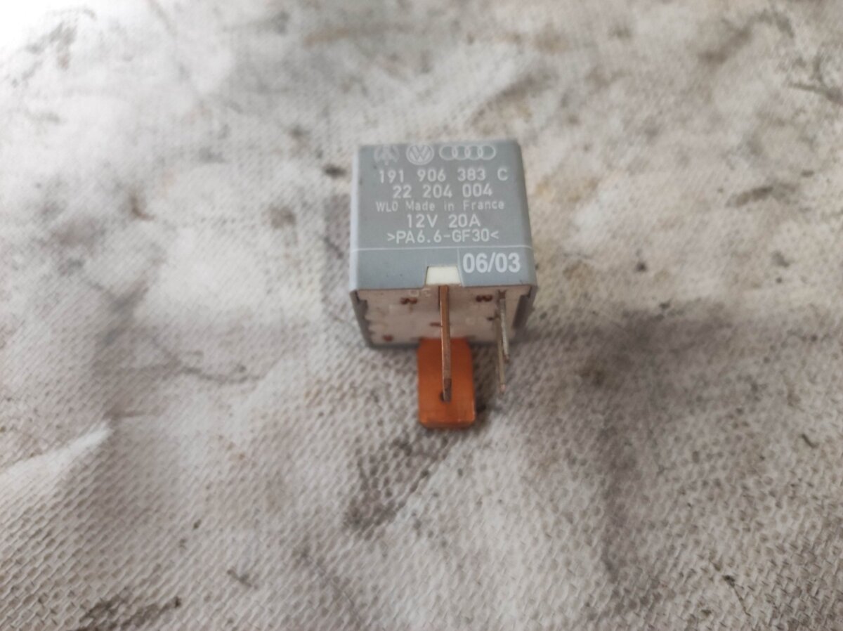 реле паливного насоса; реле електробензонасосу Volkswagen Polo IV (2002-2009) 191906383C