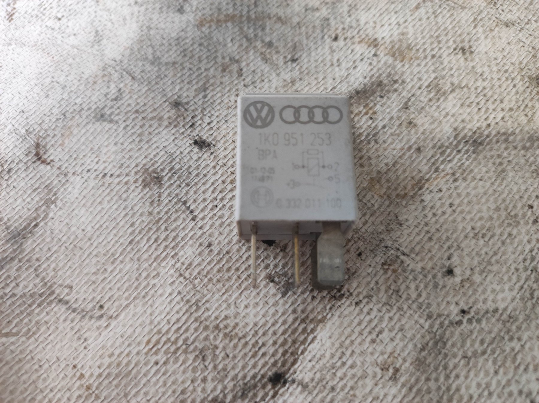 Реле звукового сигнала Volkswagen Polo IV (2002-2009) 1K0951253