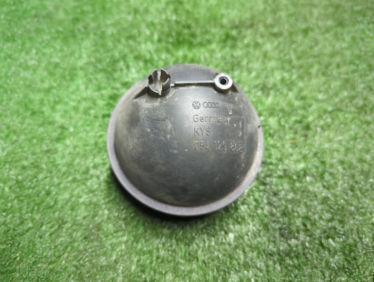 Бачок вакуумної системи двигуна Volkswagen Touareg I (2002-2010) 054129808