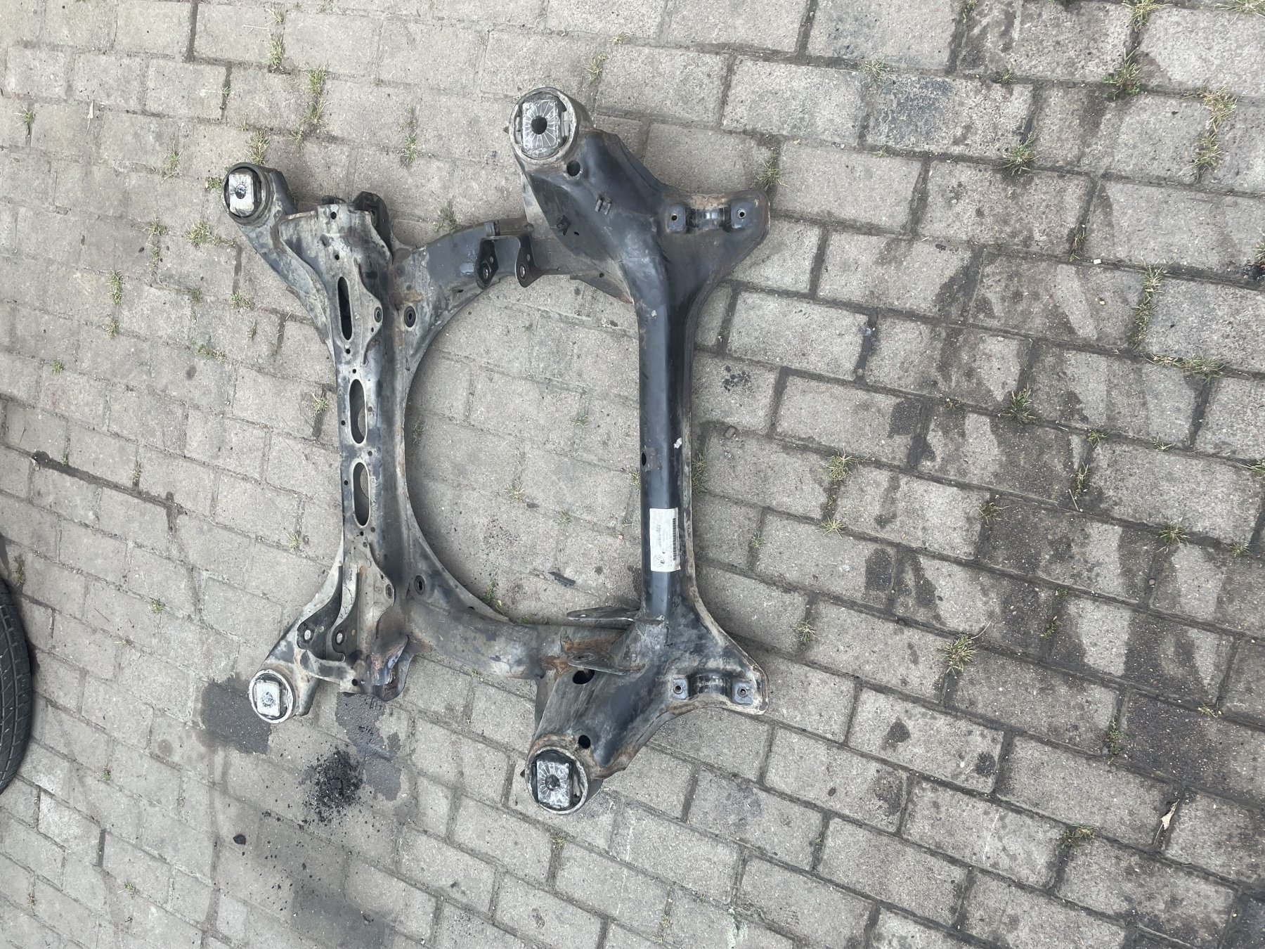 Балка передньої підвіски Volkswagen Touareg I (2002-2010) 7L0499030T