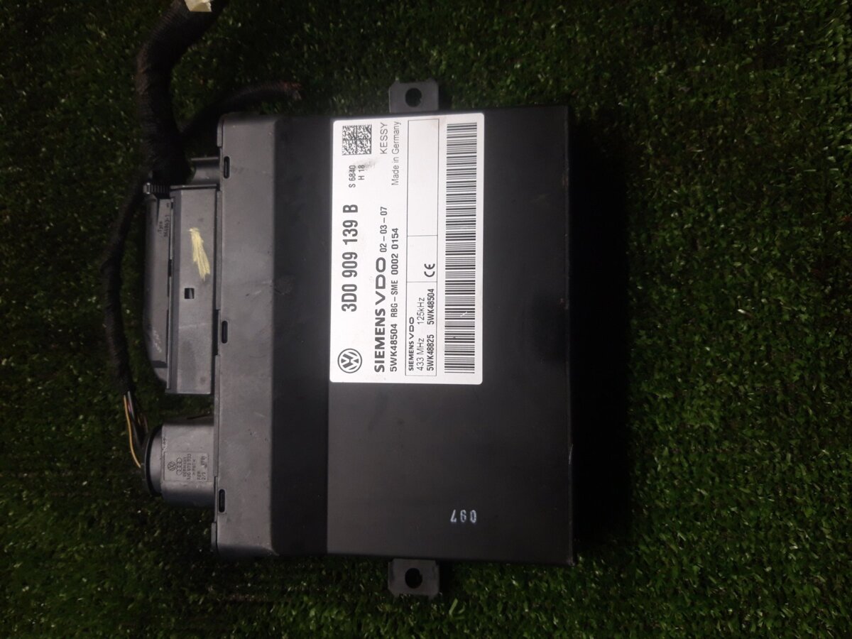 Блок комфорта Volkswagen Touareg I (2002-2010) 3D0909139B