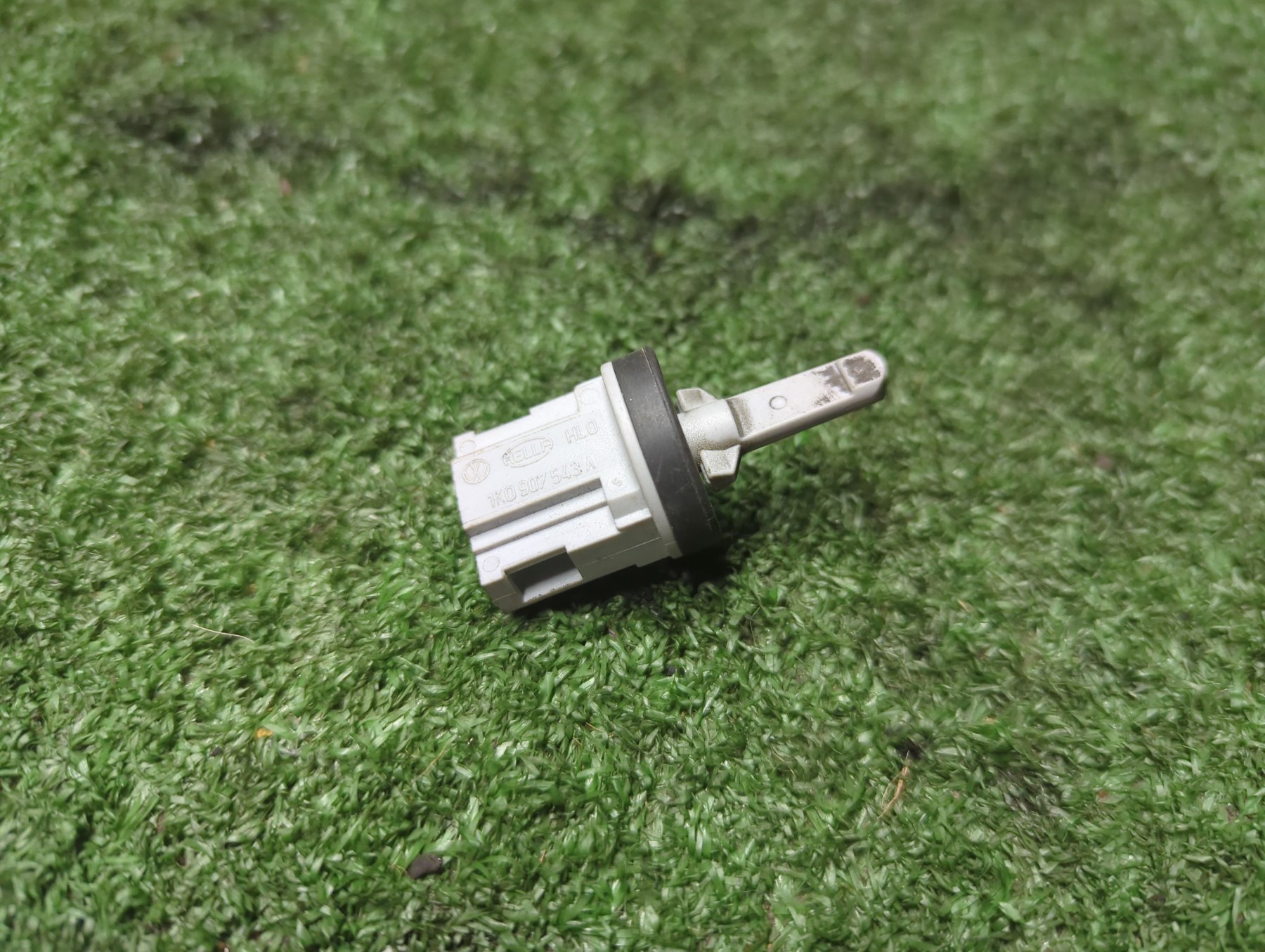 Датчик температури обігрівача Volkswagen Touareg I (2002-2010) 1K0907543A