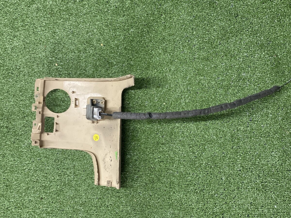 Кнопка ручника Volkswagen Touareg I (2002-2010) 7L6711878F