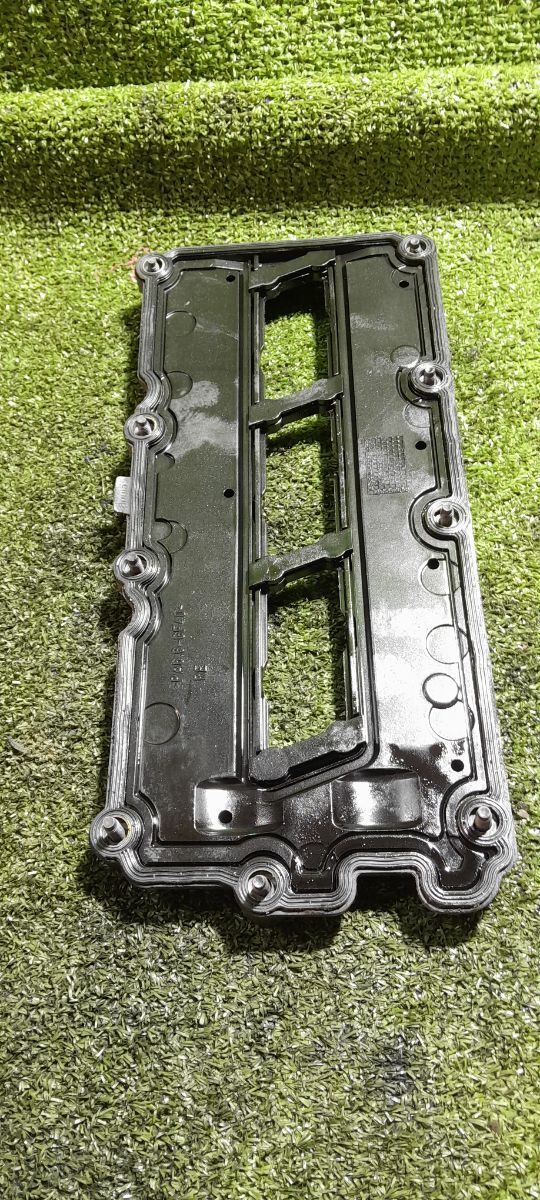 Кришка клапанна права ,Volkswagen ,Touareg I (2002-2010) Audi,Volkswagen A6 C6 (2004-2011),Touareg I (2002-2010) 059103470R