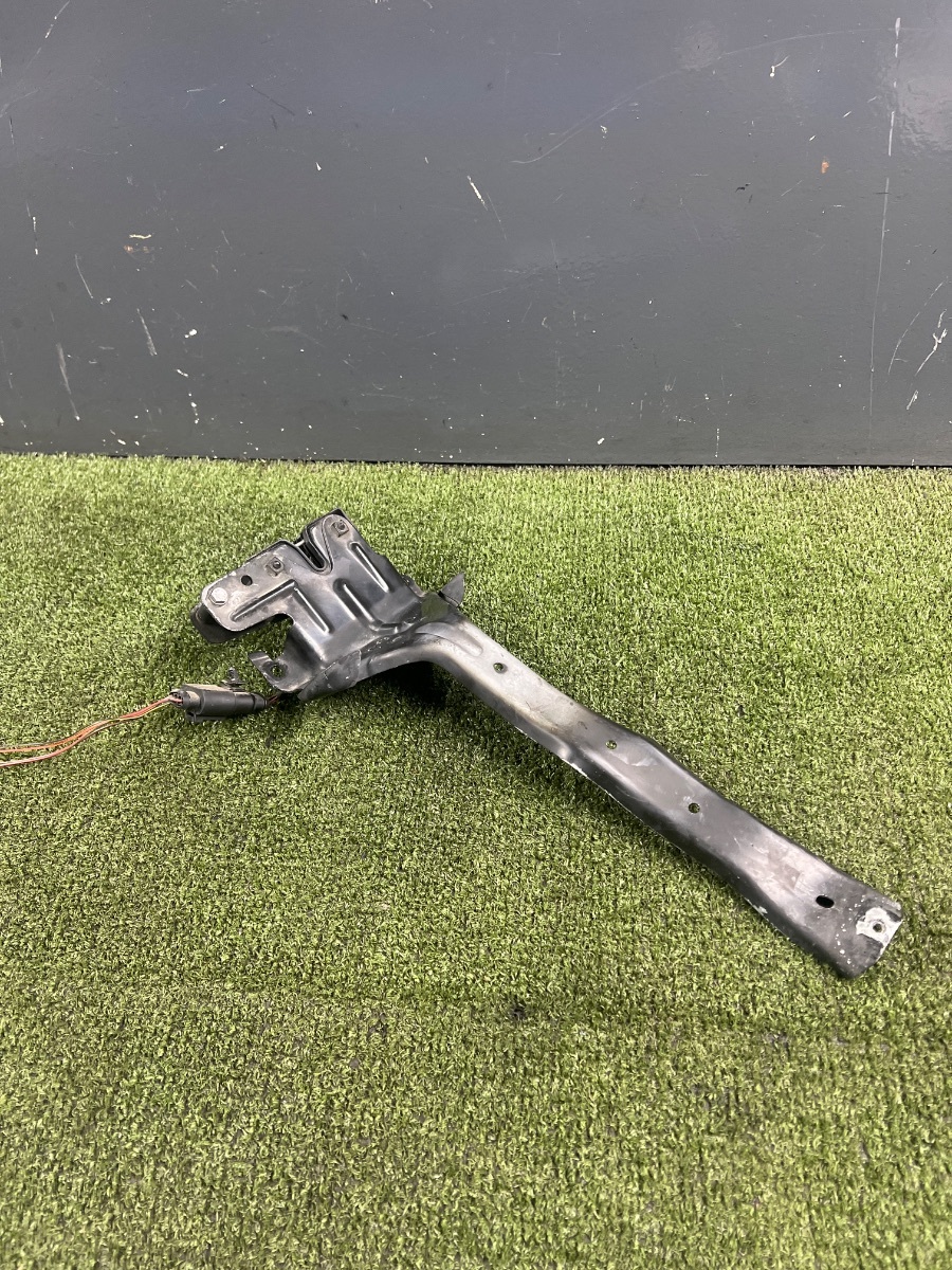 Кронштейн Volkswagen Touareg I (2002-2010) 7L0805799C