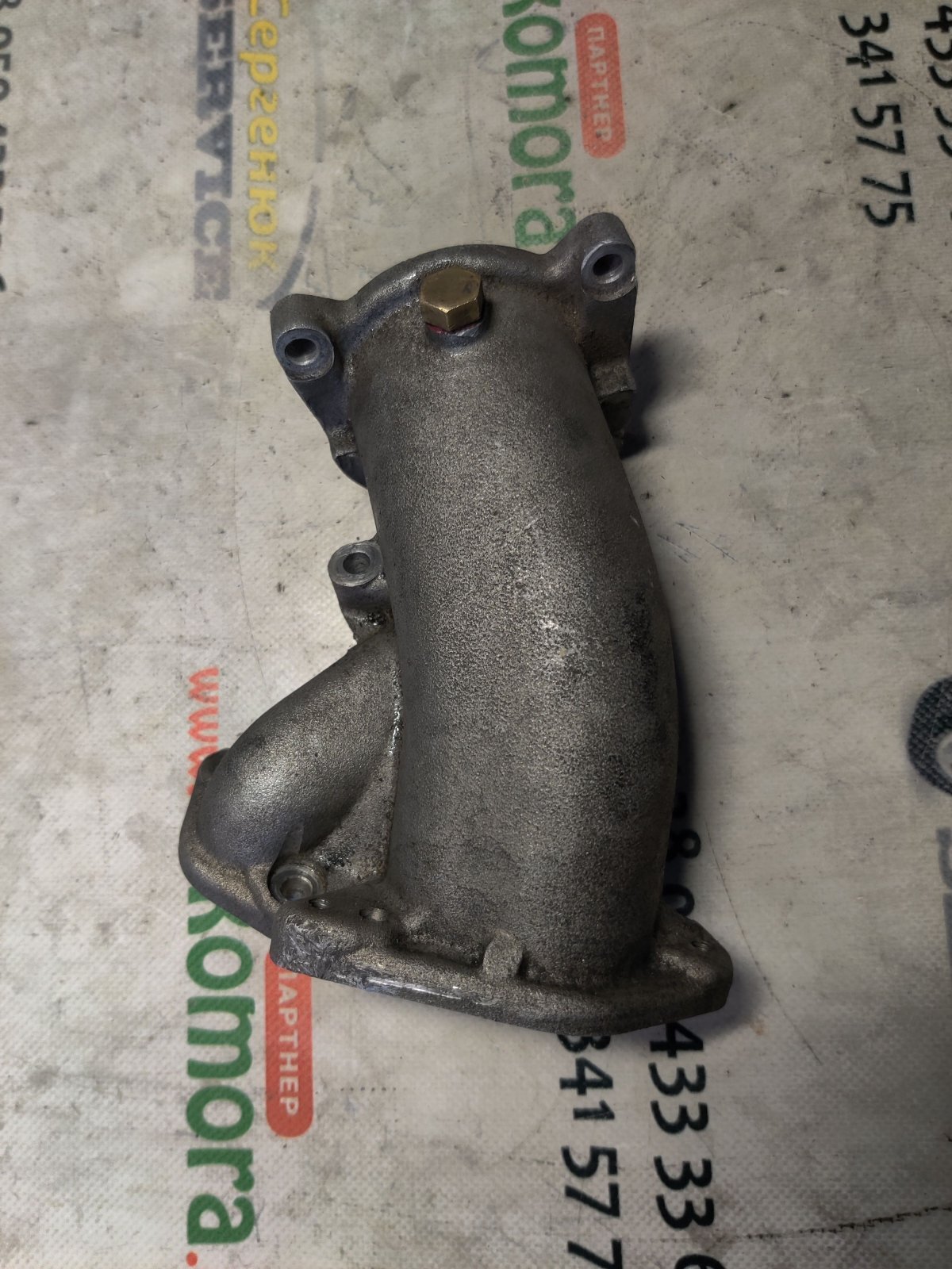 Патрубок дросельної заслонки. Volkswagen Touareg I (2002-2010) 059145997C