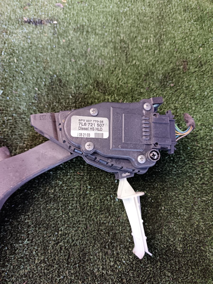 Педаль газу Volkswagen Touareg I (2002-2010) 7L6721507