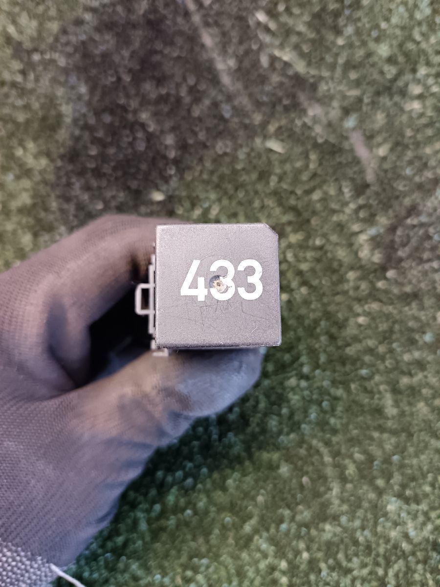 Pеле 433 Volkswagen Touareg I (2002-2010) 3D0951253A