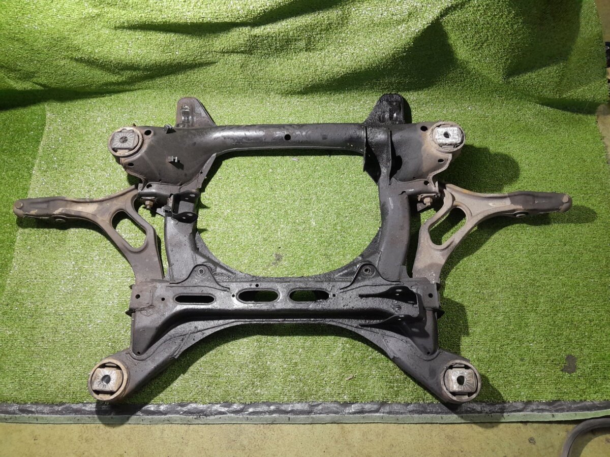 Підрамник з важілями передньої підвіски 7L0407153B Volkswagen Touareg I (2002-2010) 7L0499030T