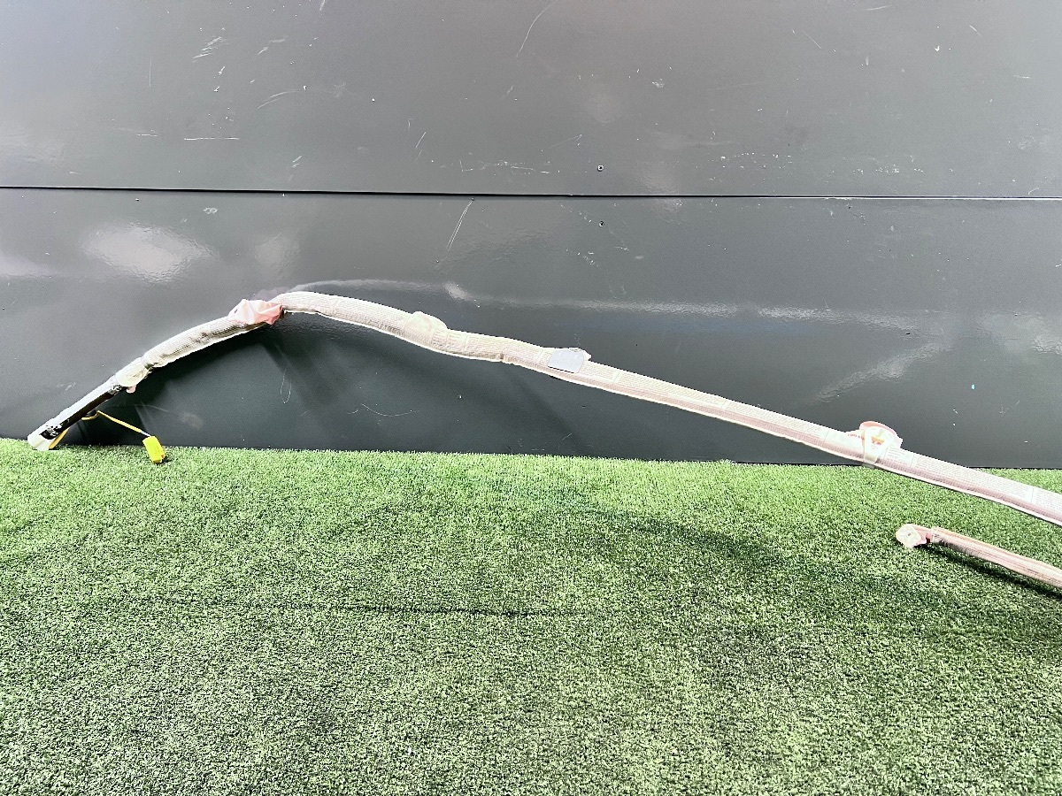 Подушка безпеки шторка права Volkswagen Touareg I (2002-2010) 7L6880742E