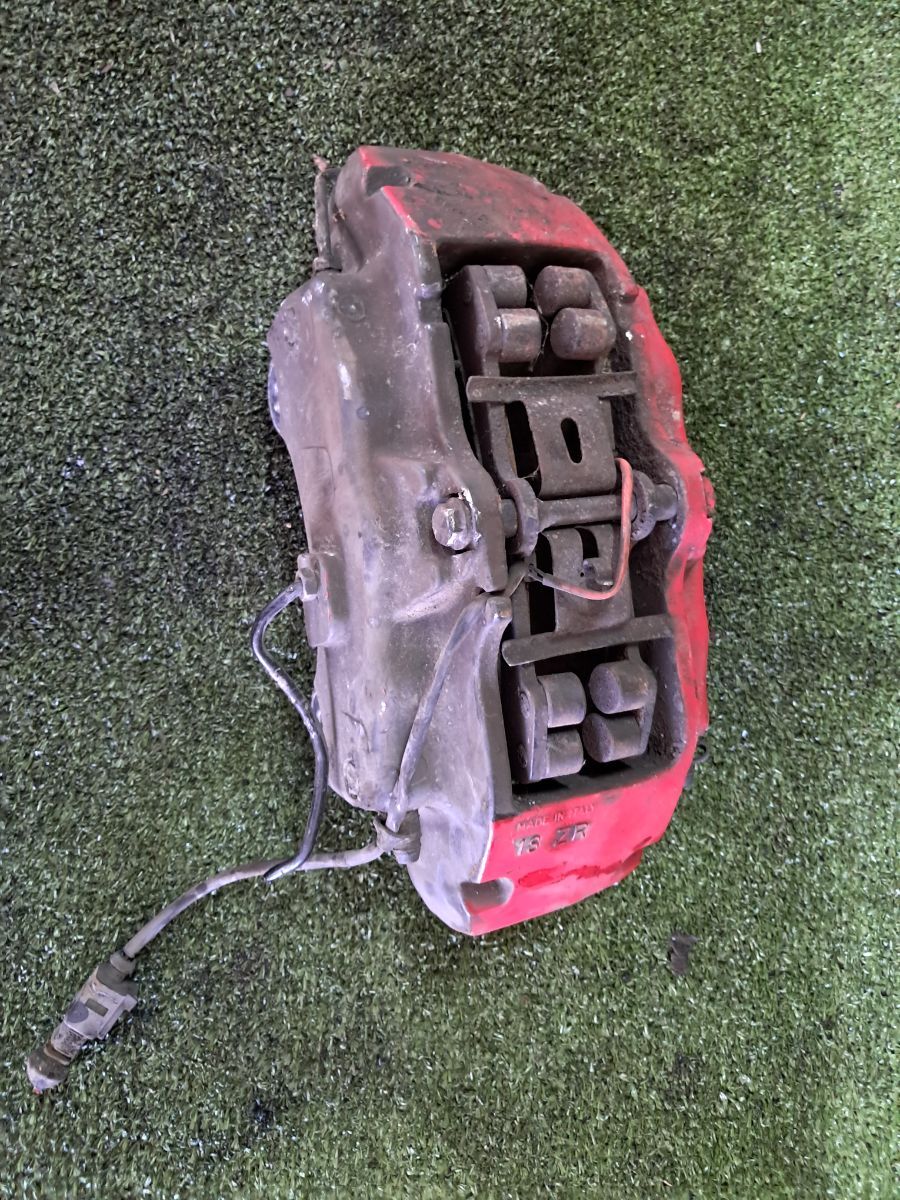 Суппорт передній Volkswagen Touareg I (2002-2010) 7L6615149A