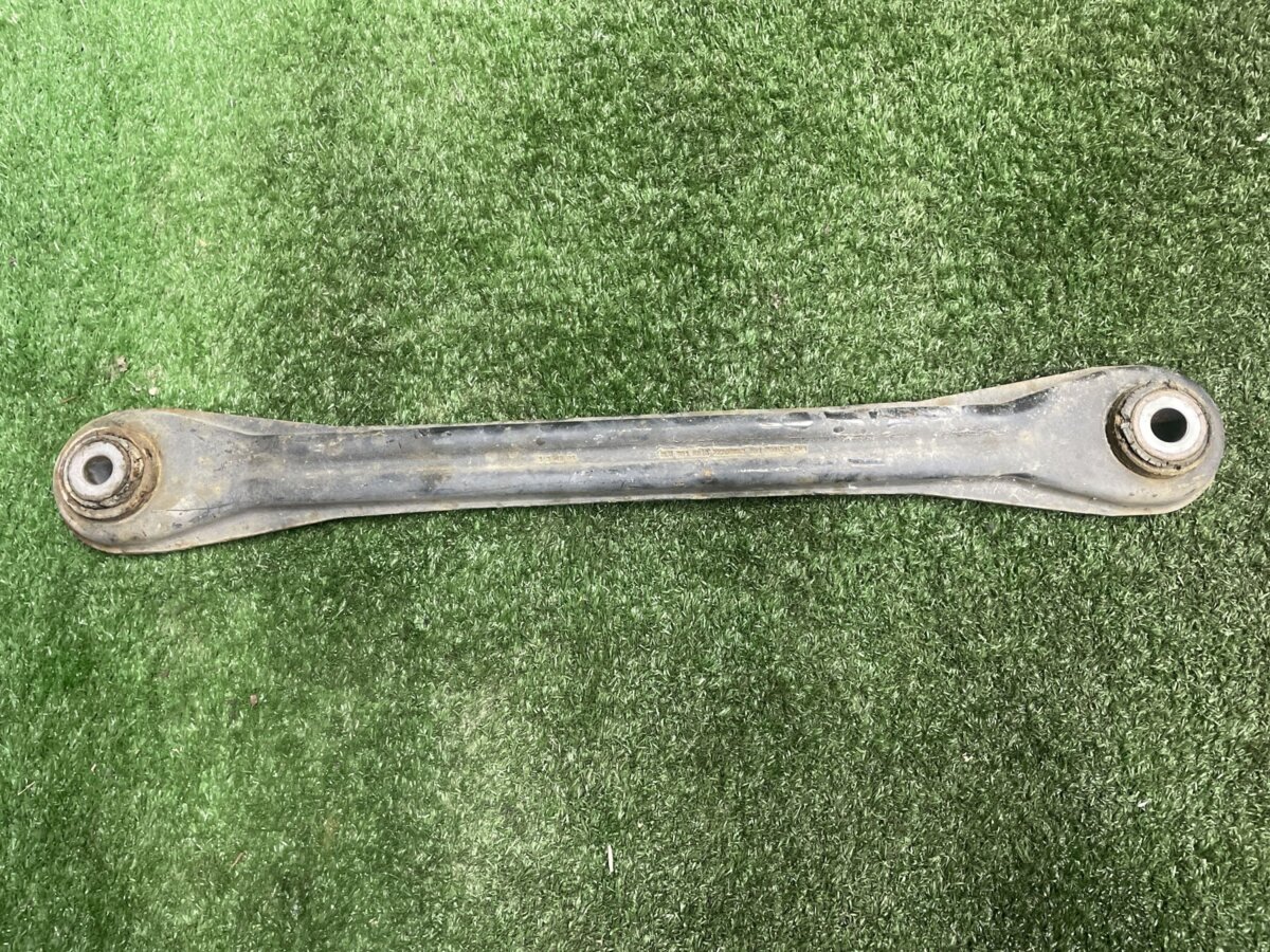 Задня тяга важіль Volkswagen Touareg I (2002-2010) 7L8501529A