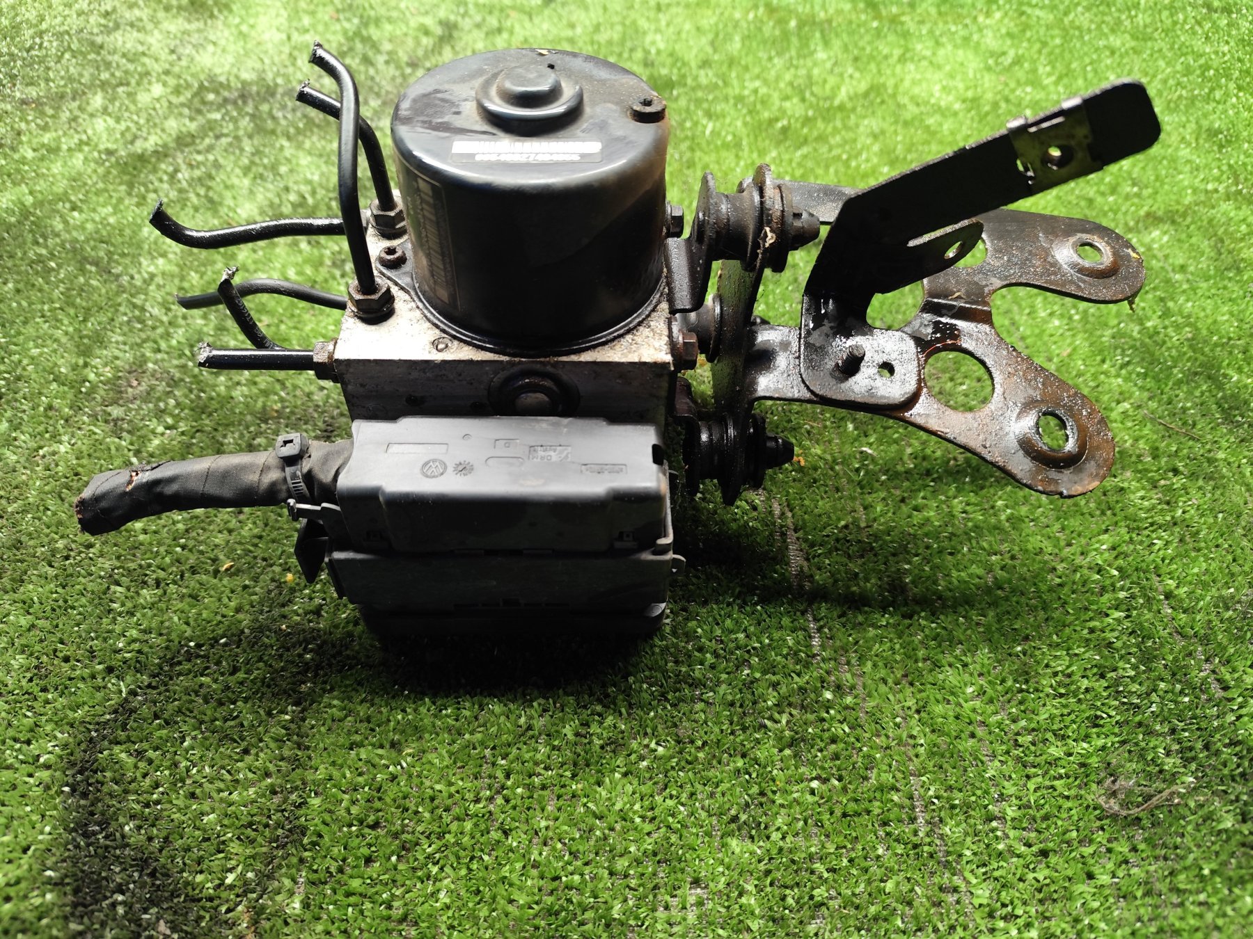 Блок ABS Volkswagen Touran I (2003-2010) 1K0907379K