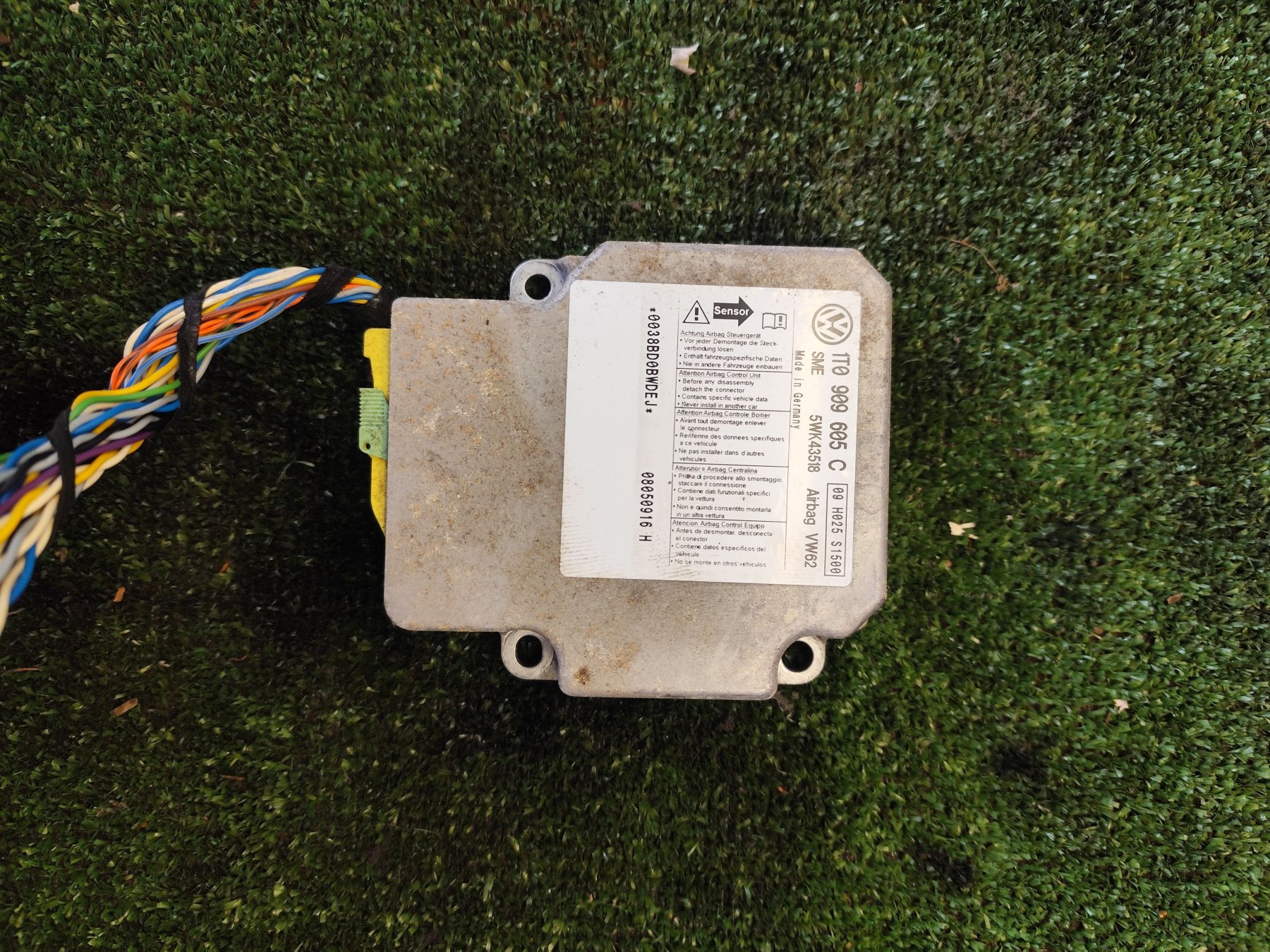 Блок Датчик управління airbag Volkswagen Touran I (2003-2010) 1T0909605C