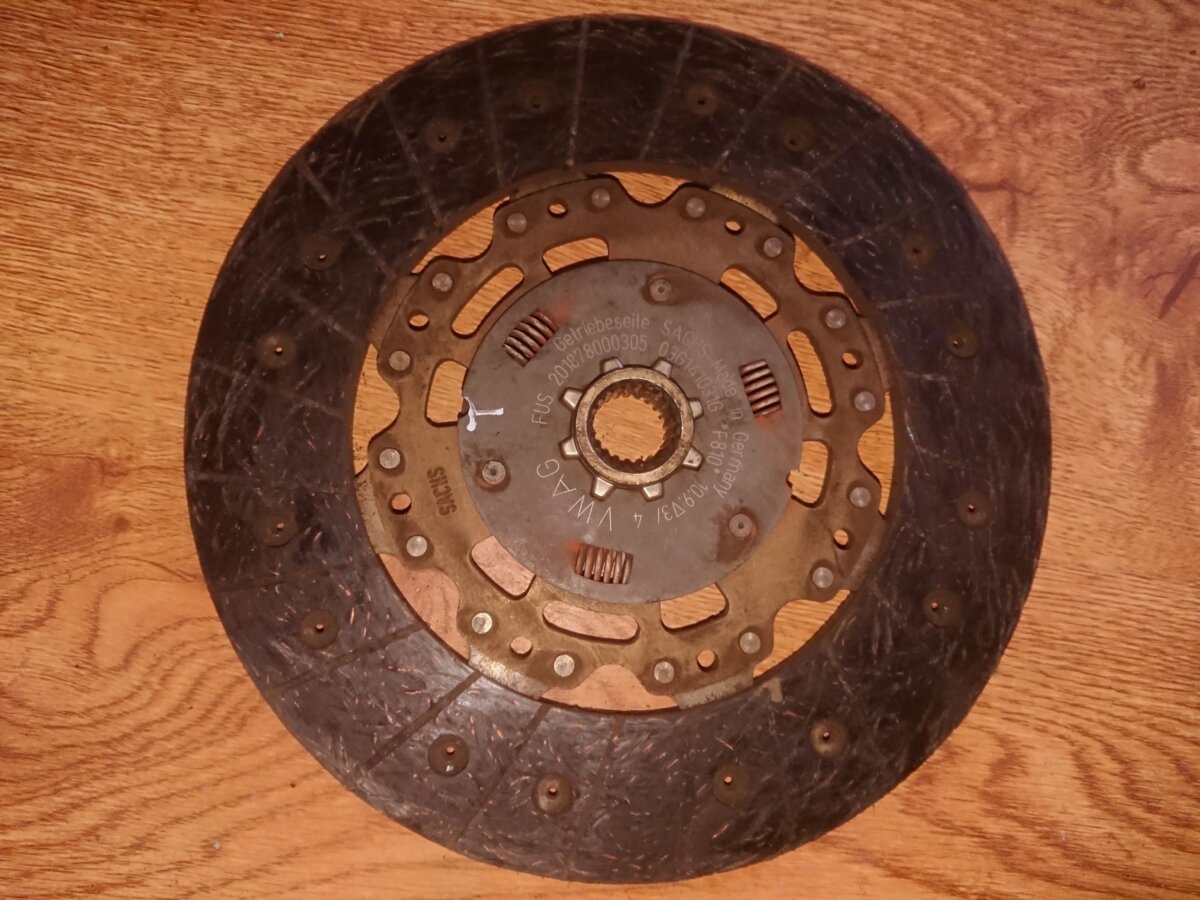 Диск зчеплення 240мм Volkswagen Touran I (2003-2010) 03G141031G