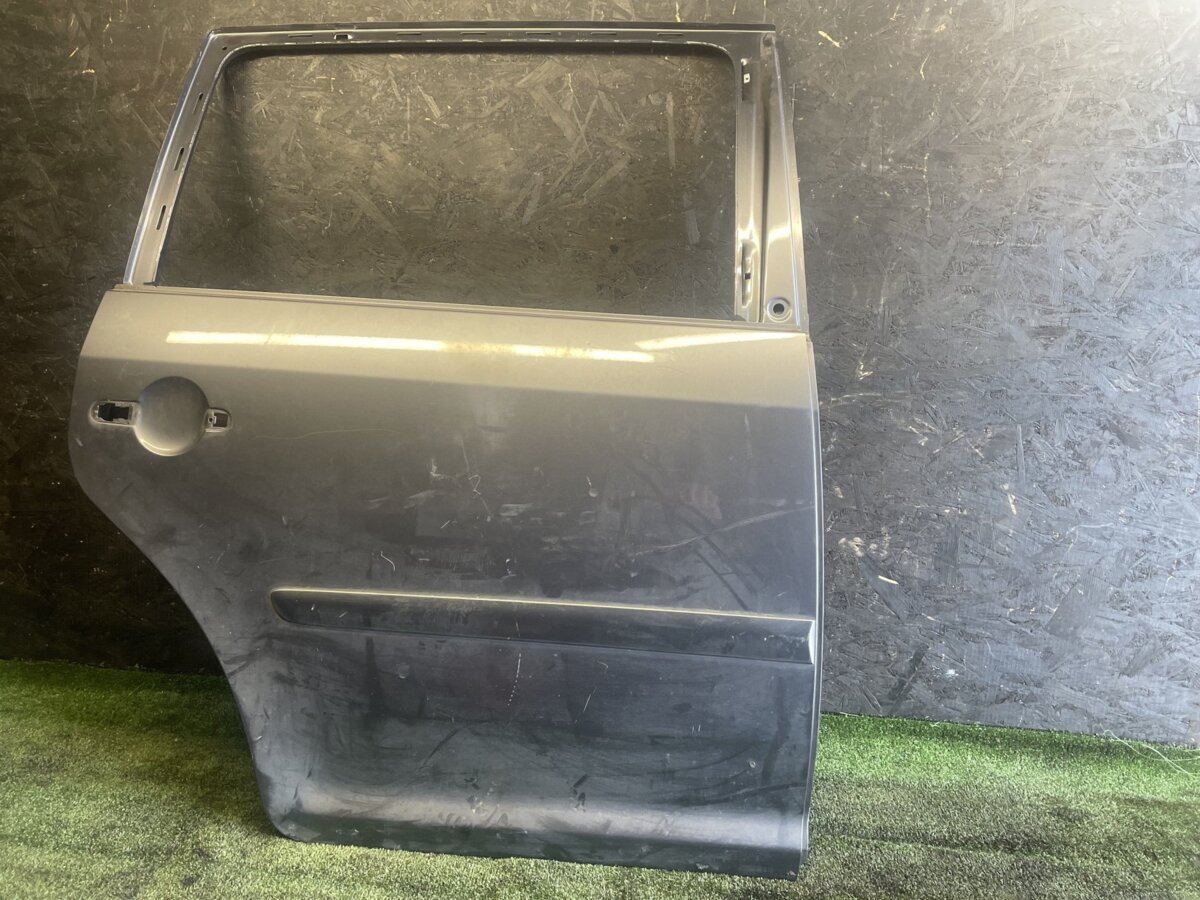 Двері задні праві Volkswagen Touran I (2003-2010) 1T0833056S