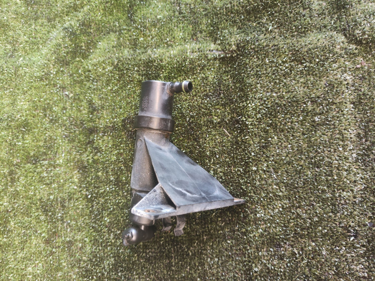 Форсунка омивача фари права (дефект) Volkswagen Touran I (2003-2010) 1T0955978