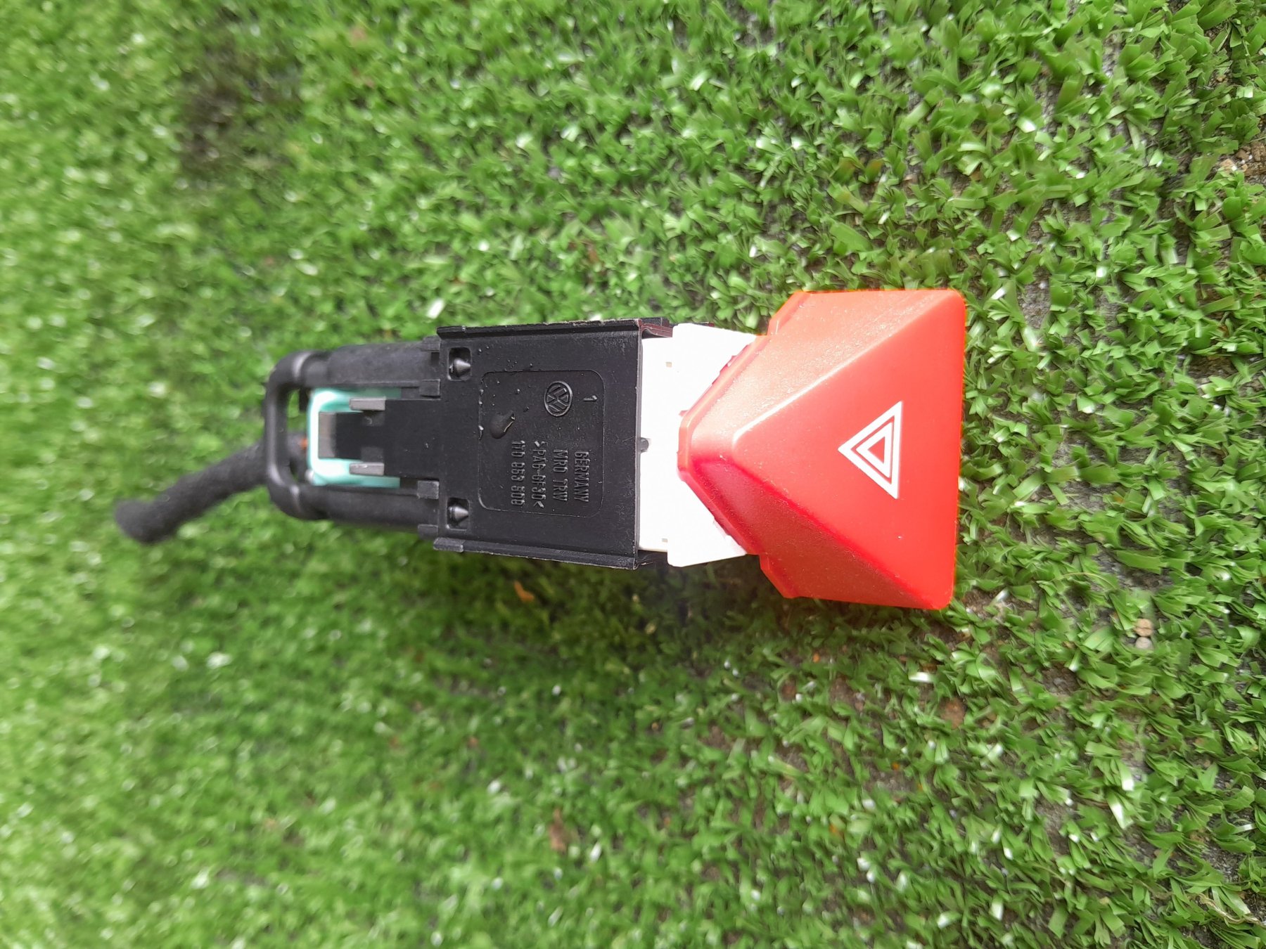 Кнопка аварійки Volkswagen Touran I (2003-2010) 1T0953509