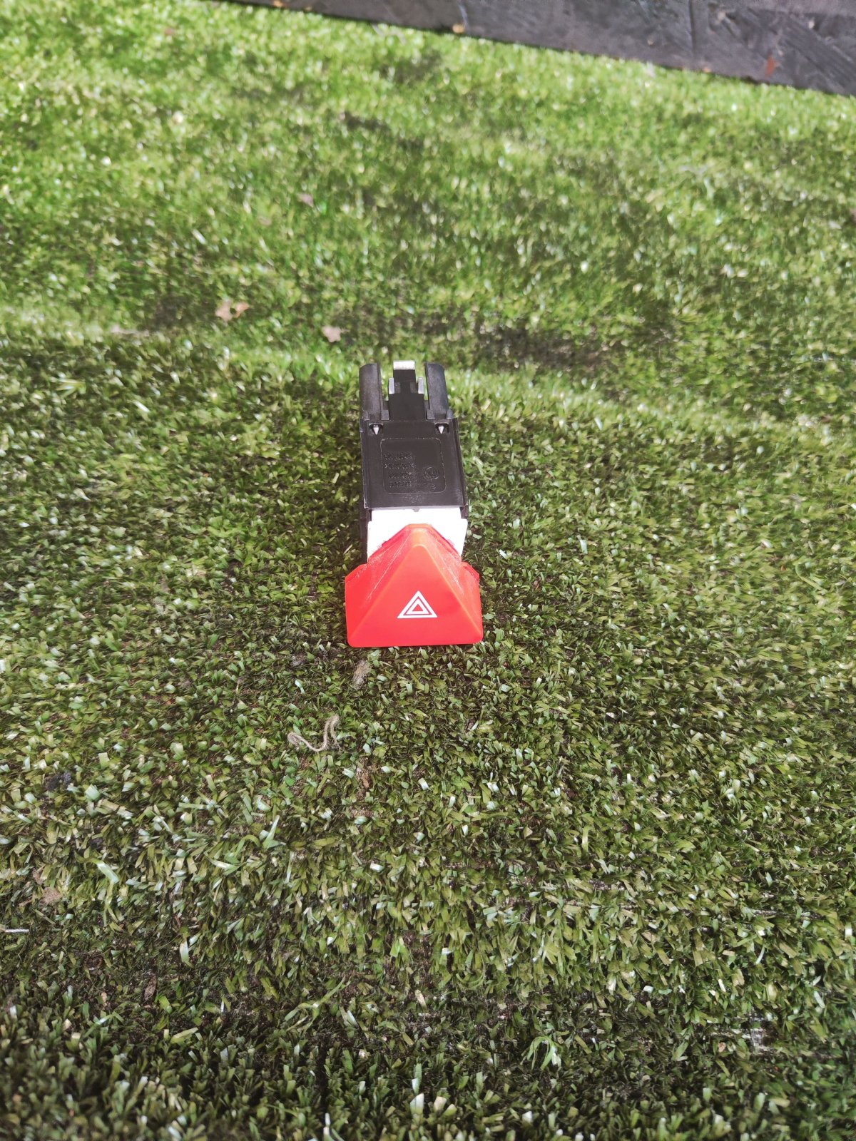 Кнопка аварійки Volkswagen Touran I (2003-2010) 1T0953509