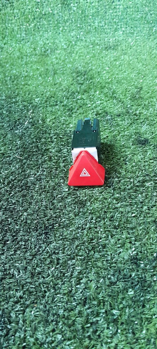 кнопка аварійки Volkswagen Touran I (2003-2010) 1T0953509