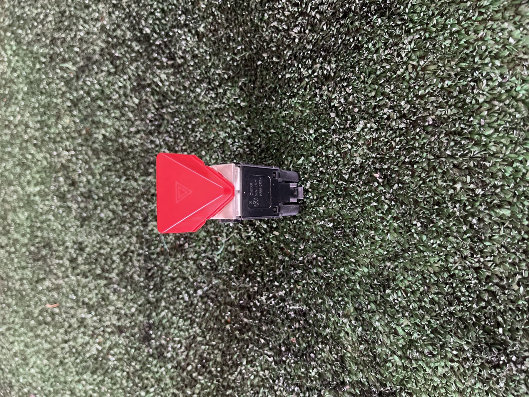 Кнопка увімкнення аварійного сигналу Volkswagen Touran I (2003-2010) 1T0953509