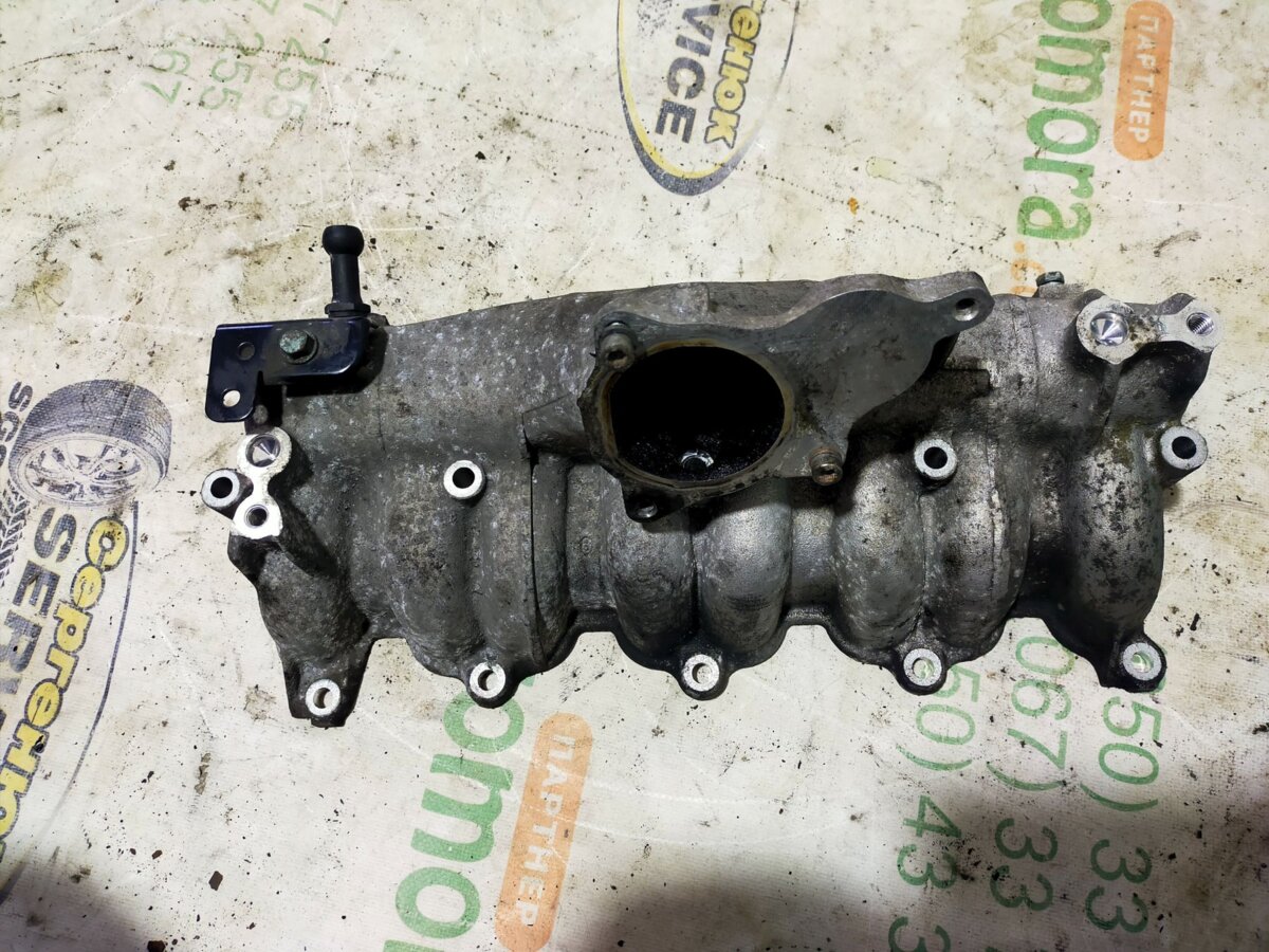 коллектор впускной Volkswagen Touran I (2003-2010) 03G129713