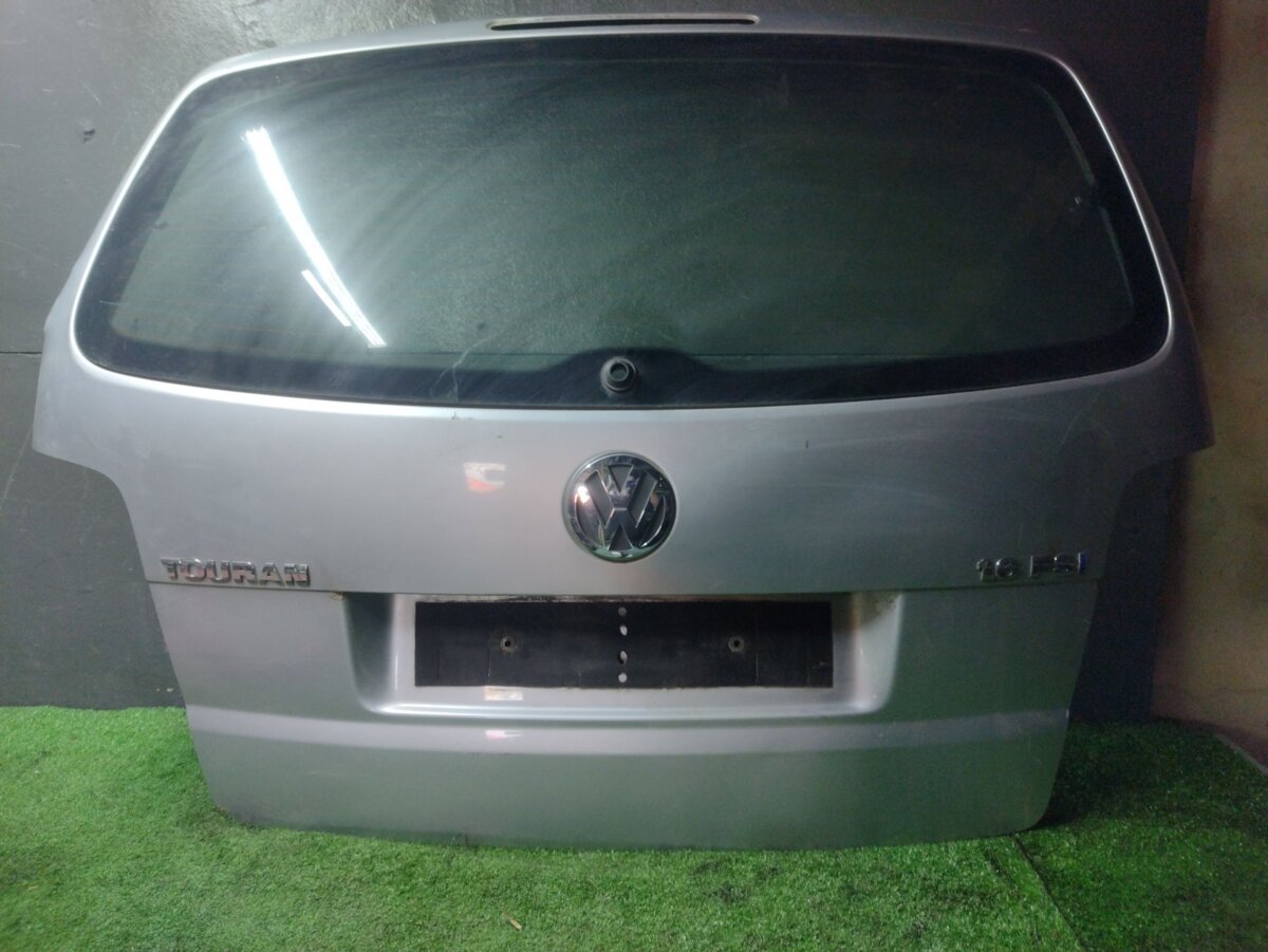 Ляда дефект кришка багажника Volkswagen Touran I (2003-2010) 1T0827025L