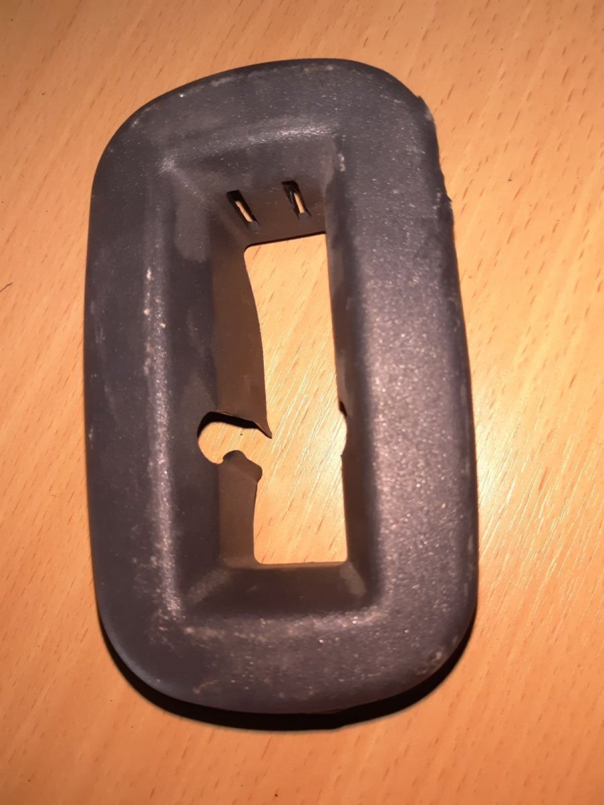 накладка замка сидіння Volkswagen Touran I (2003-2010) 1T0883617