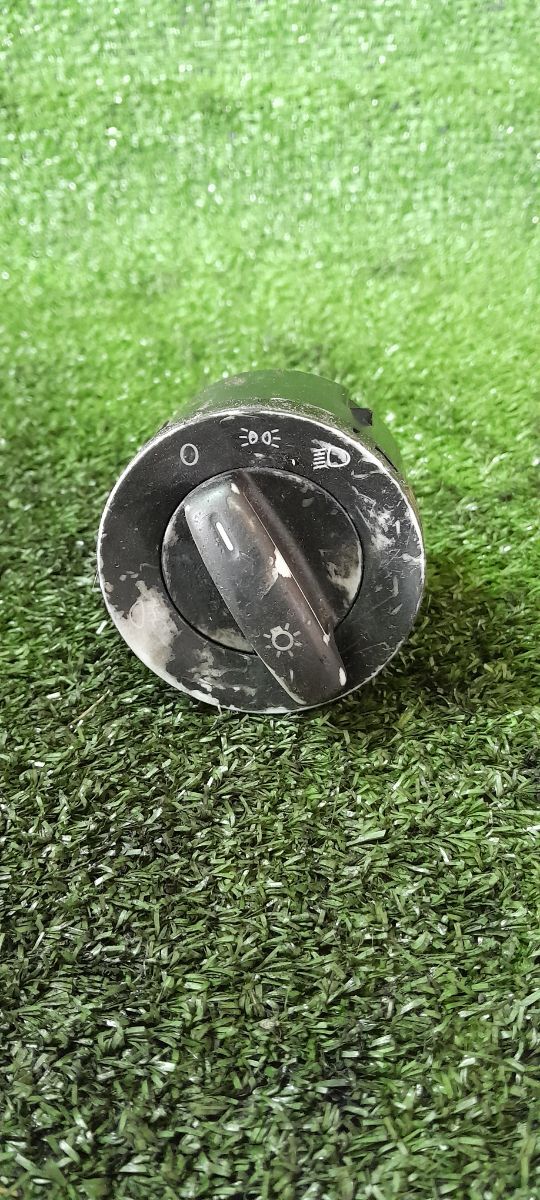 Перемикач світла Volkswagen Touran I (2003-2010) 1T0941431B