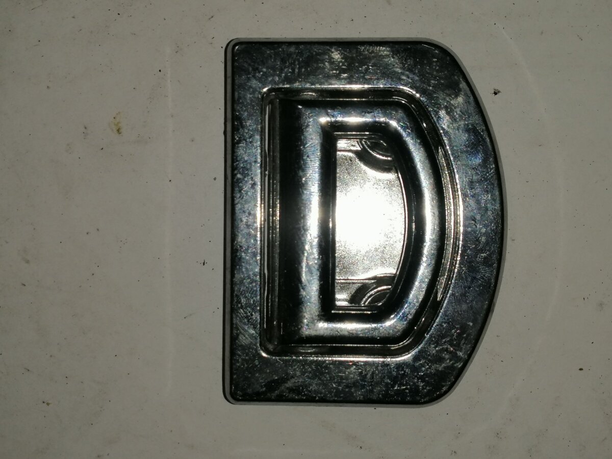 Петля для фіксації груза хром
 Volkswagen Touran I (2003-2010) 1J0864203D