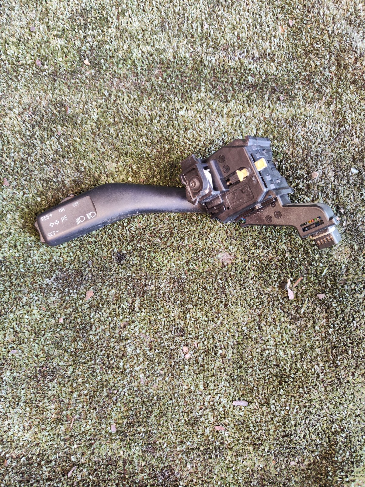 Підкермовий перемикач поворотів Volkswagen Touran I (2003-2010) 1K0953513A