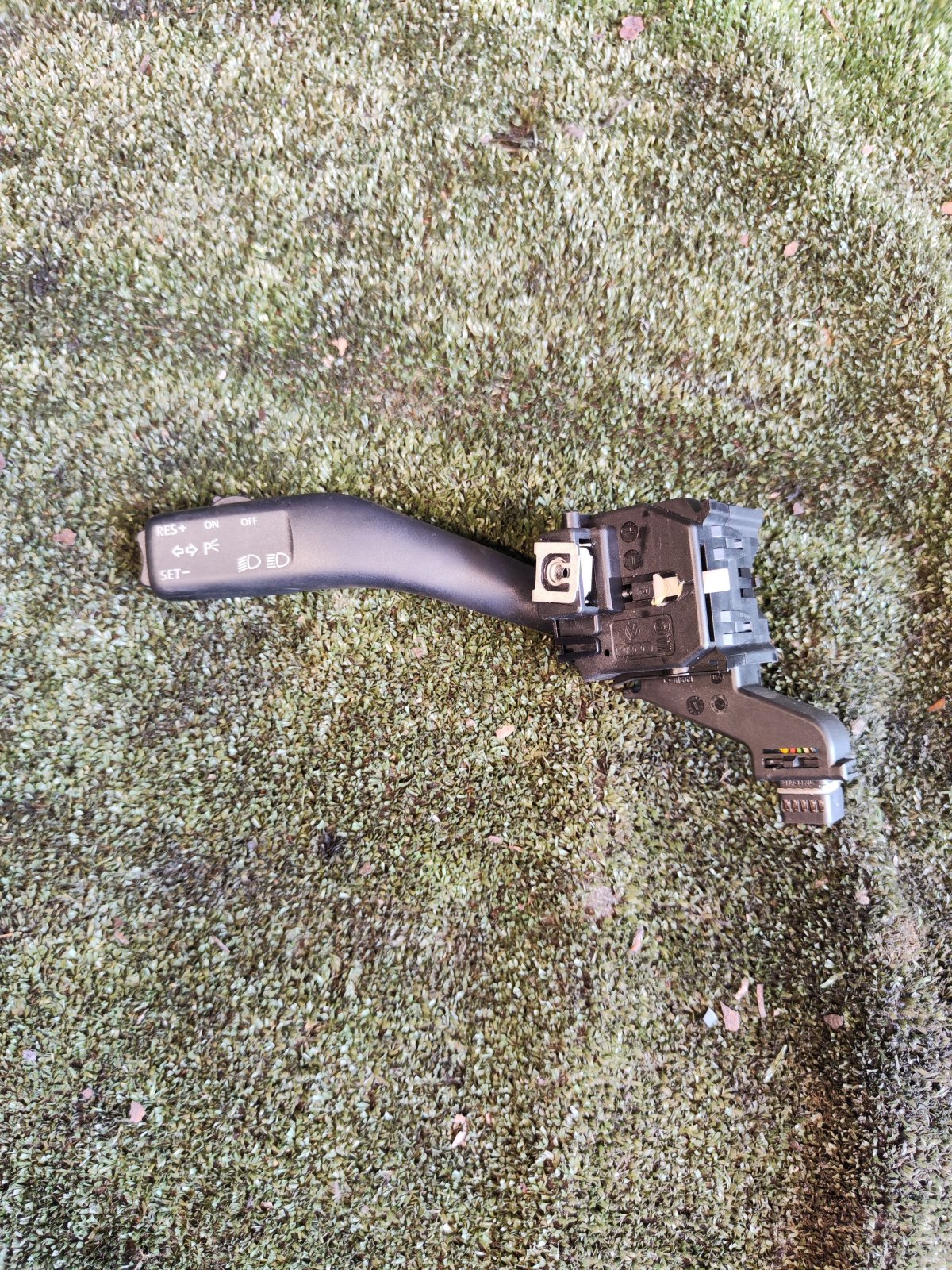 Підрульовий перемикач Volkswagen Touran I (2003-2010) 1K0953513