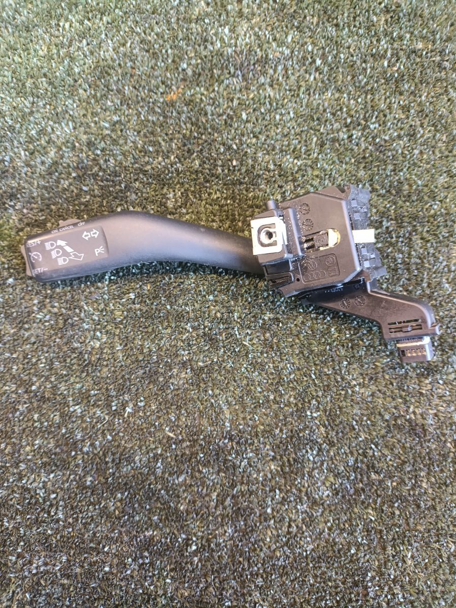 Підрульовий перемикач Volkswagen Touran I (2003-2010) 1K0953513G